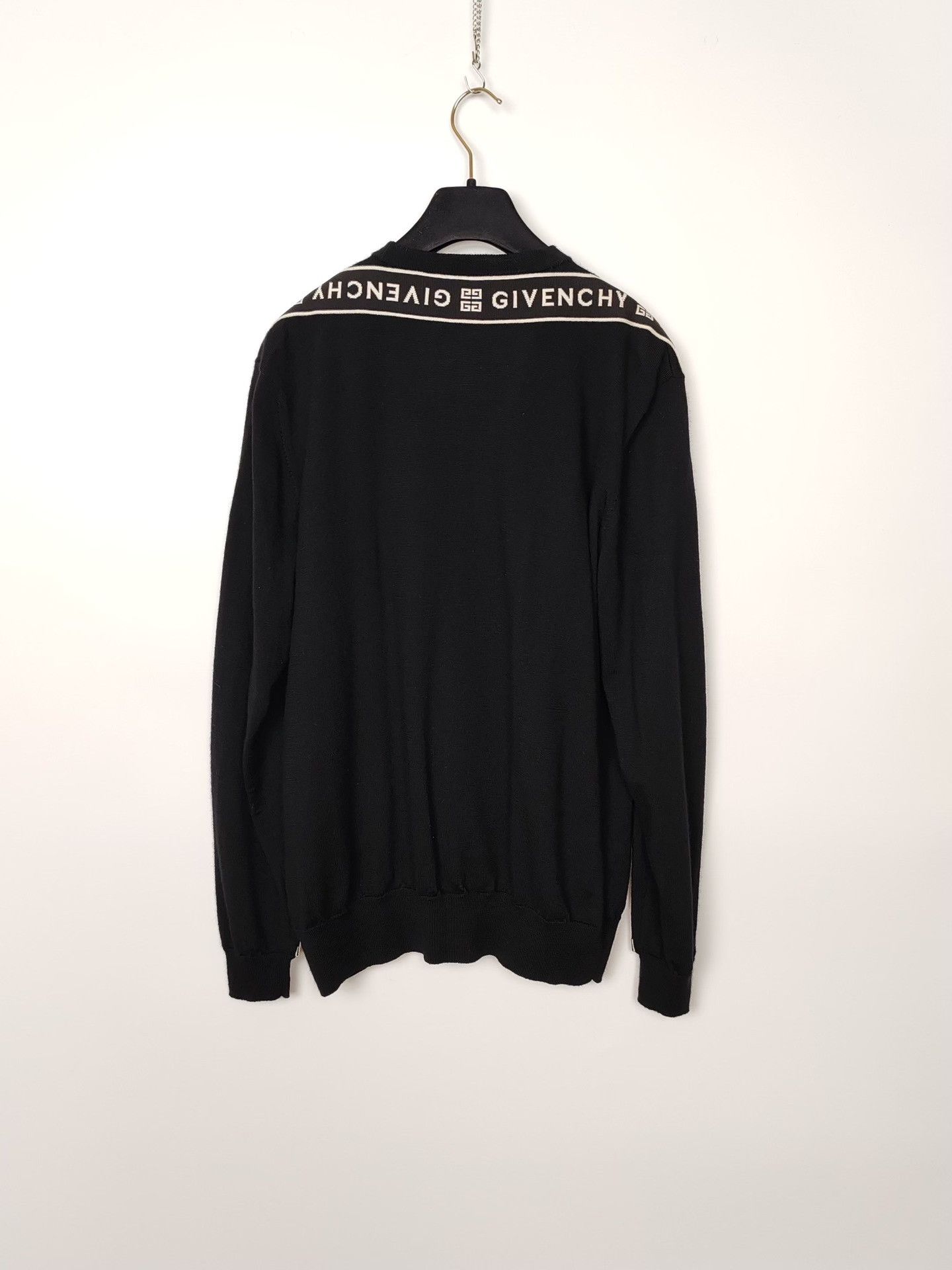 Givenchy Givenchy Logo Tape Cardigan Size M Size US M / EU 48-50 / 2 - 3 Thumbnail