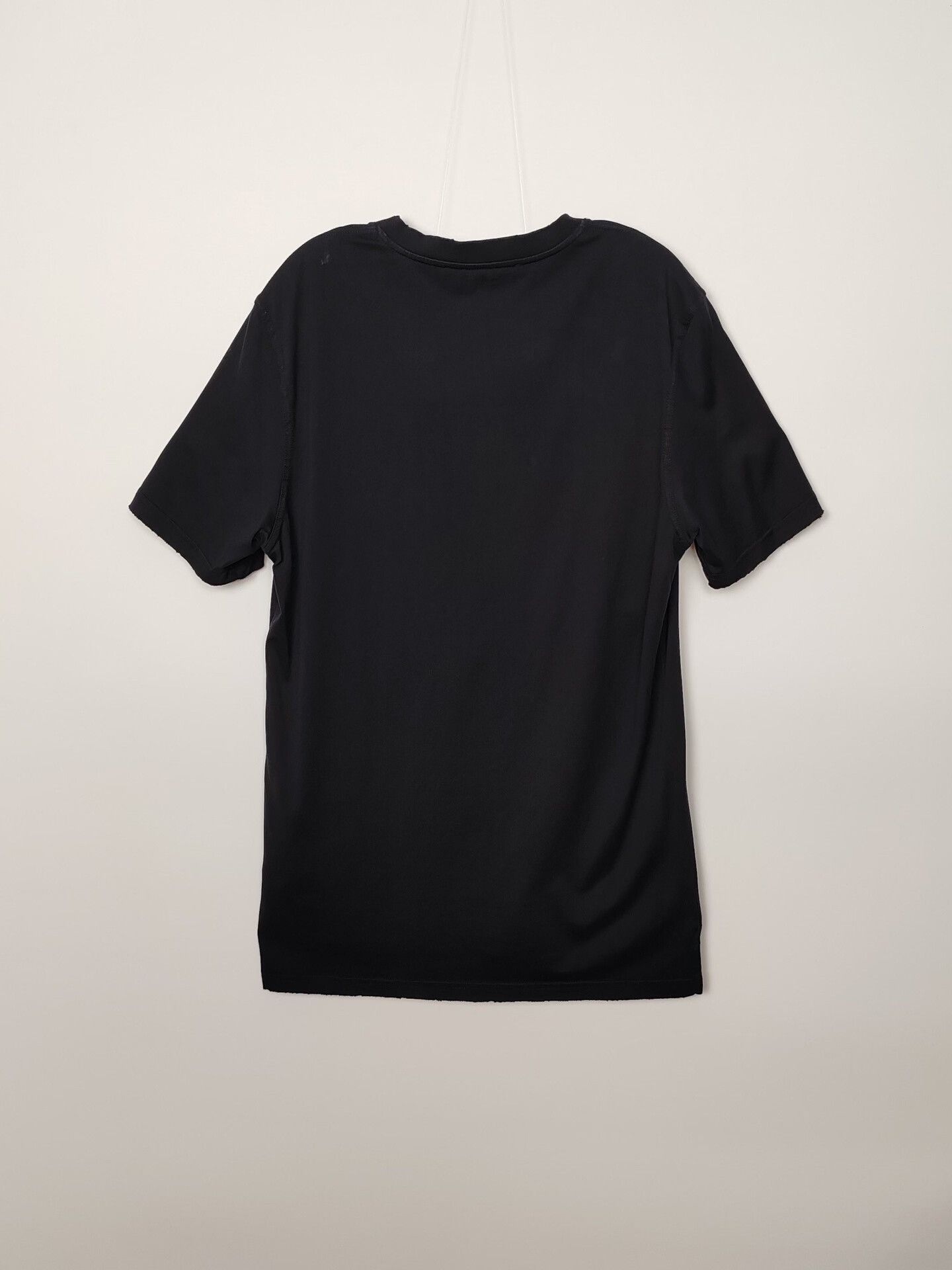 Givenchy Givenchy Red Logo Patch T-Shirt Size S Size US S / EU 44-46 / 1 - 3 Thumbnail