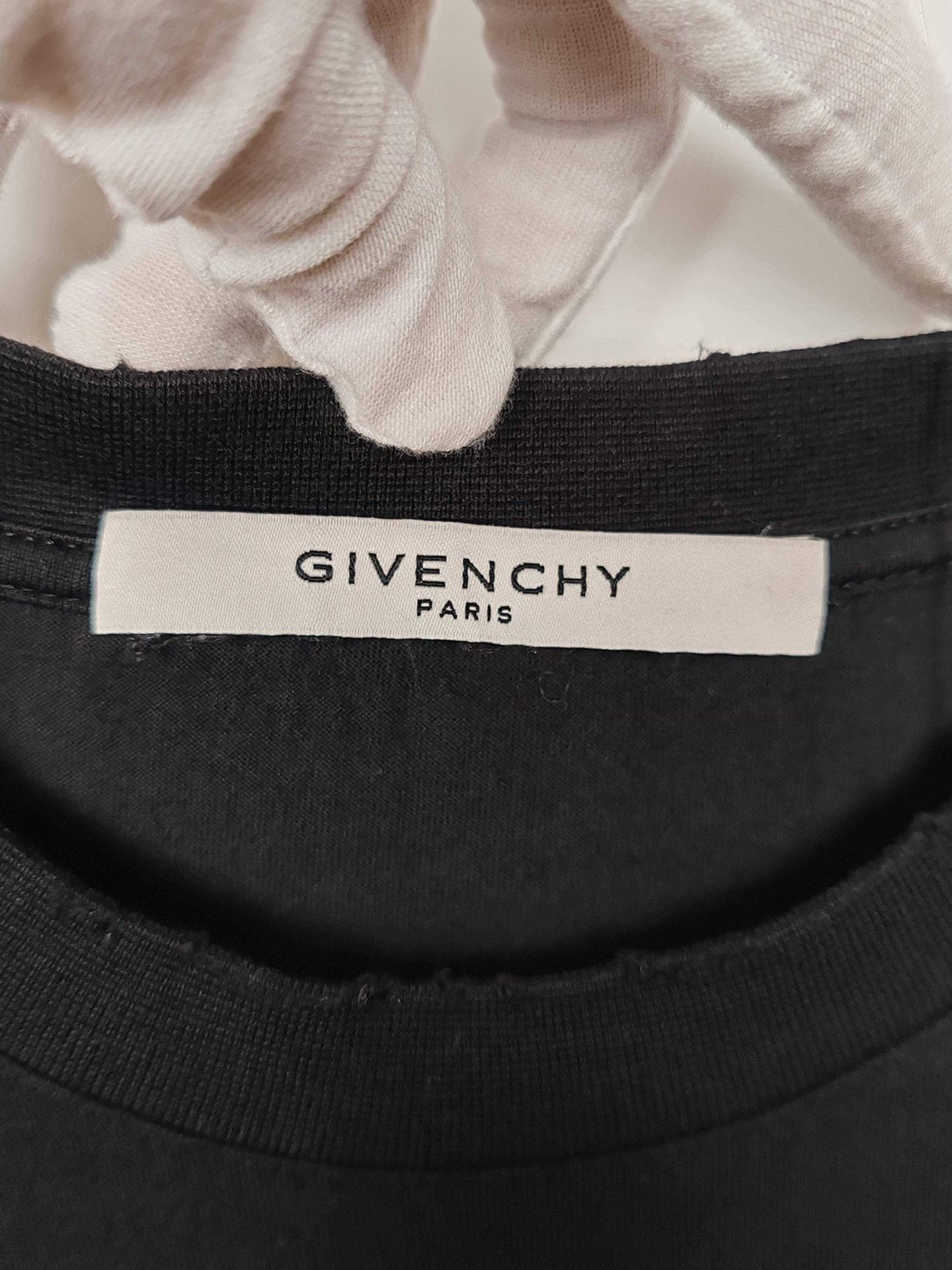 Givenchy Givenchy Red Logo Patch T-Shirt Size S Size US S / EU 44-46 / 1 - 4 Thumbnail