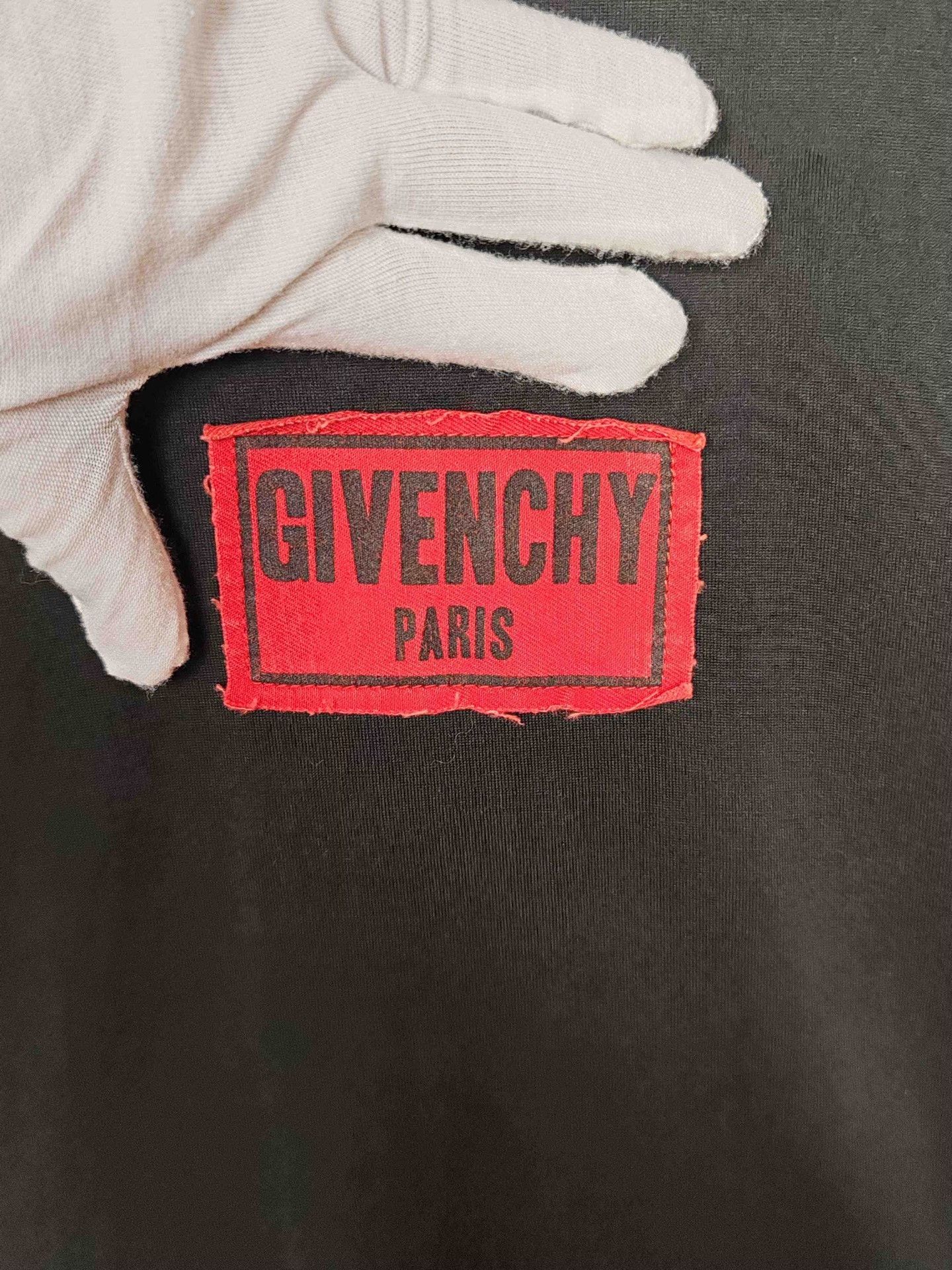 Givenchy Givenchy Red Logo Patch T-Shirt Size S Size US S / EU 44-46 / 1 - 5 Thumbnail