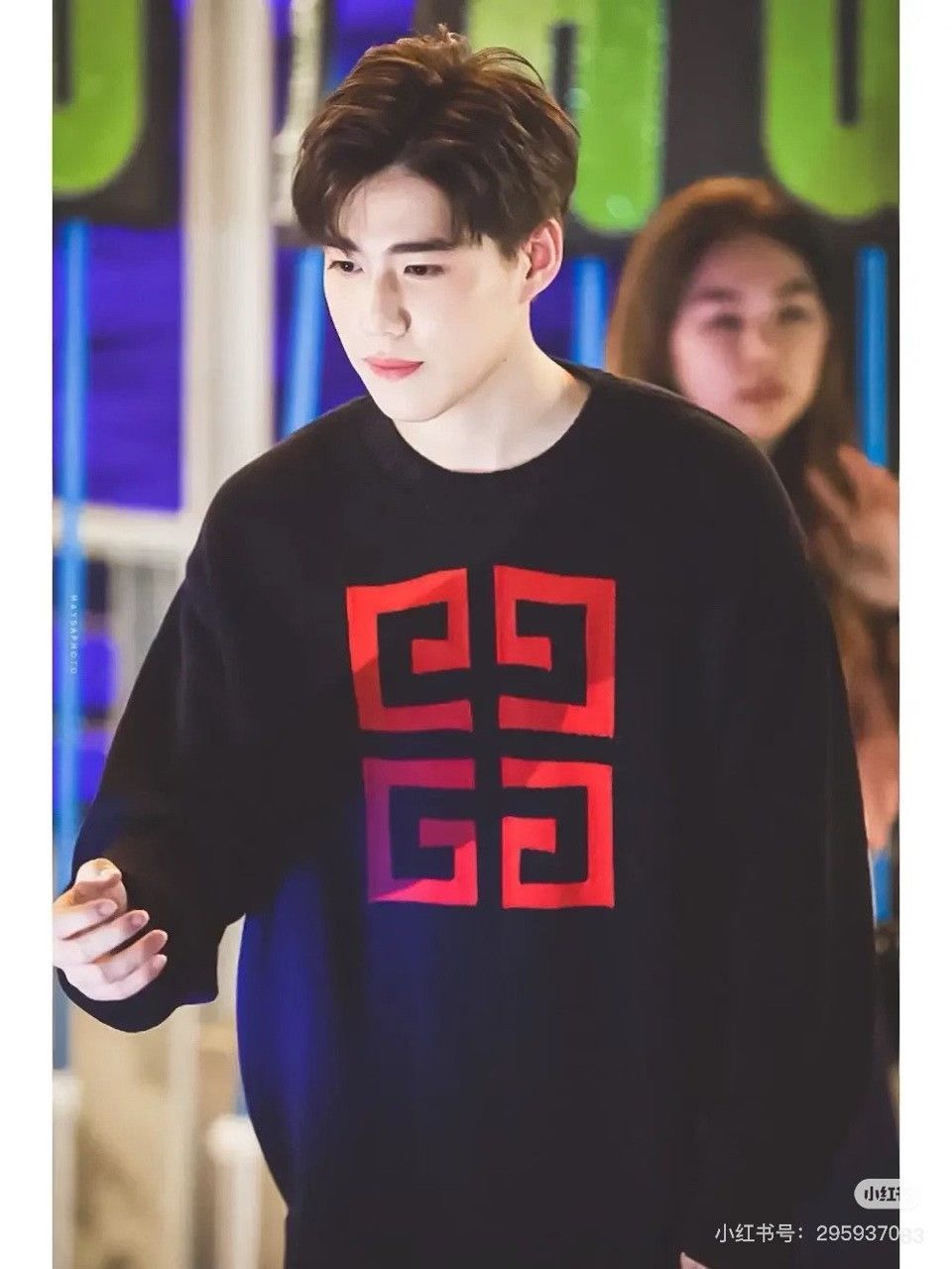 Givenchy Givenchy Logo Knit Sweater Black Size XS Size US XS / EU 42 / 0 - 9 Thumbnail