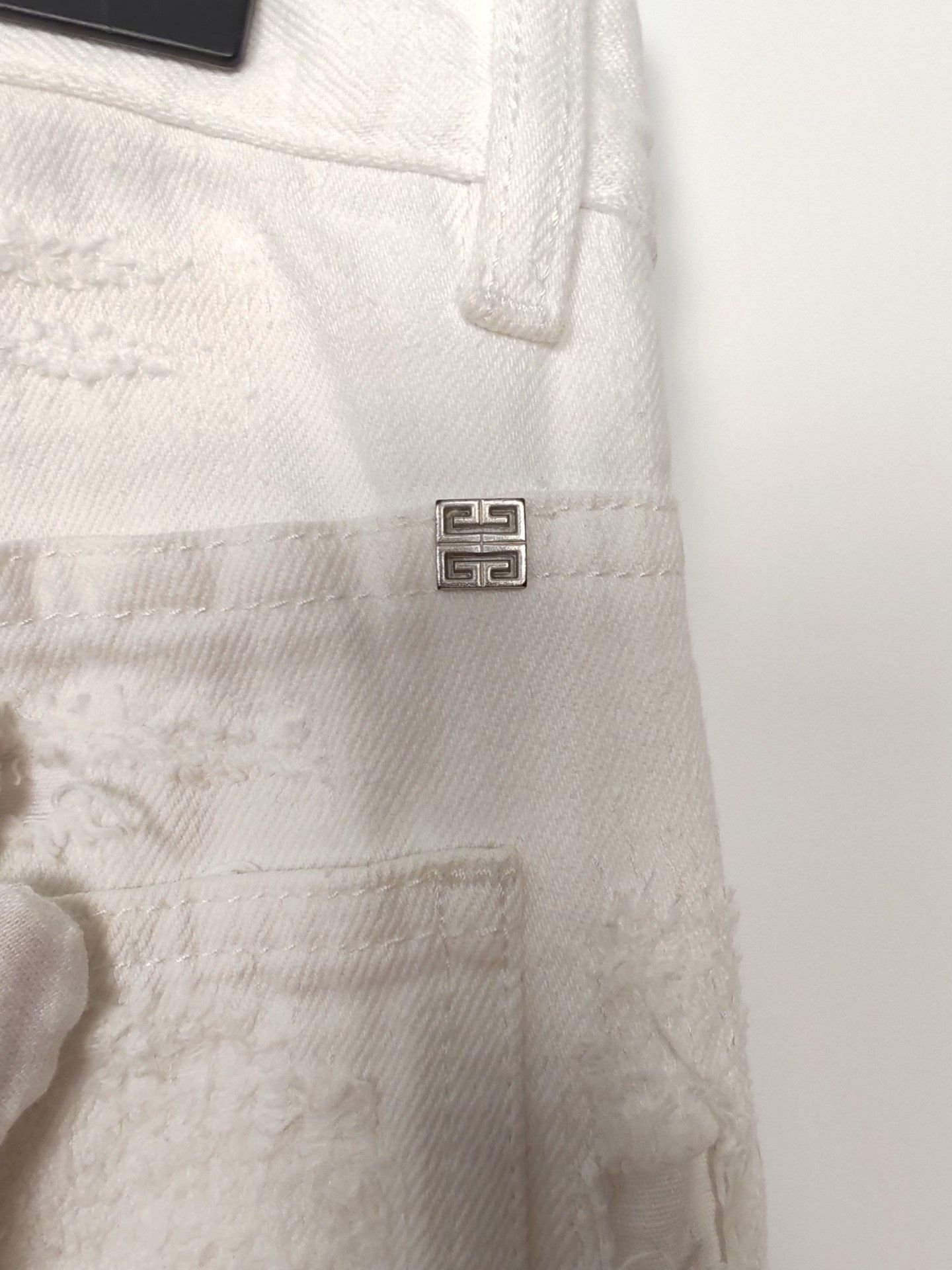 Givenchy Givenchy Distressed Denim Jeans US 29 Size US 29 - 5 Thumbnail