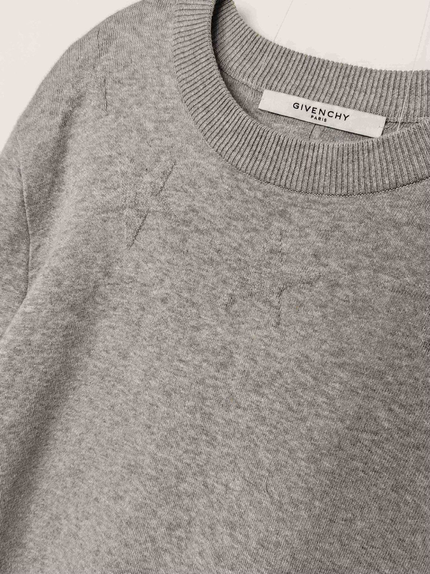 Givenchy Givenchy Embossed Star Sweatshirt Size S Size US S / EU 44-46 / 1 - 5 Thumbnail