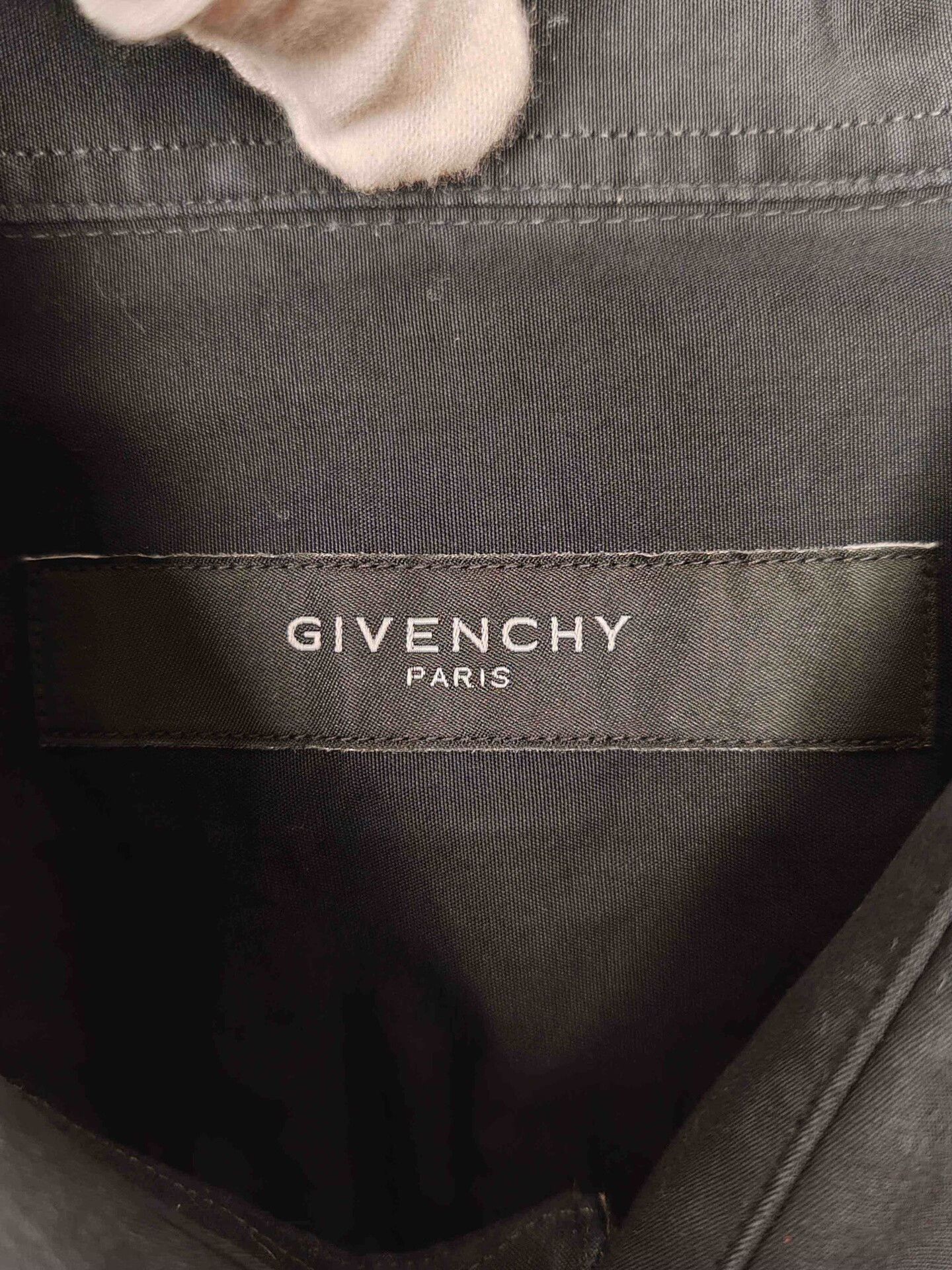 Givenchy Givenchy Logo Pattern Button Up Shirt Size L Size US L / EU 52-54 / 3 - 4 Thumbnail