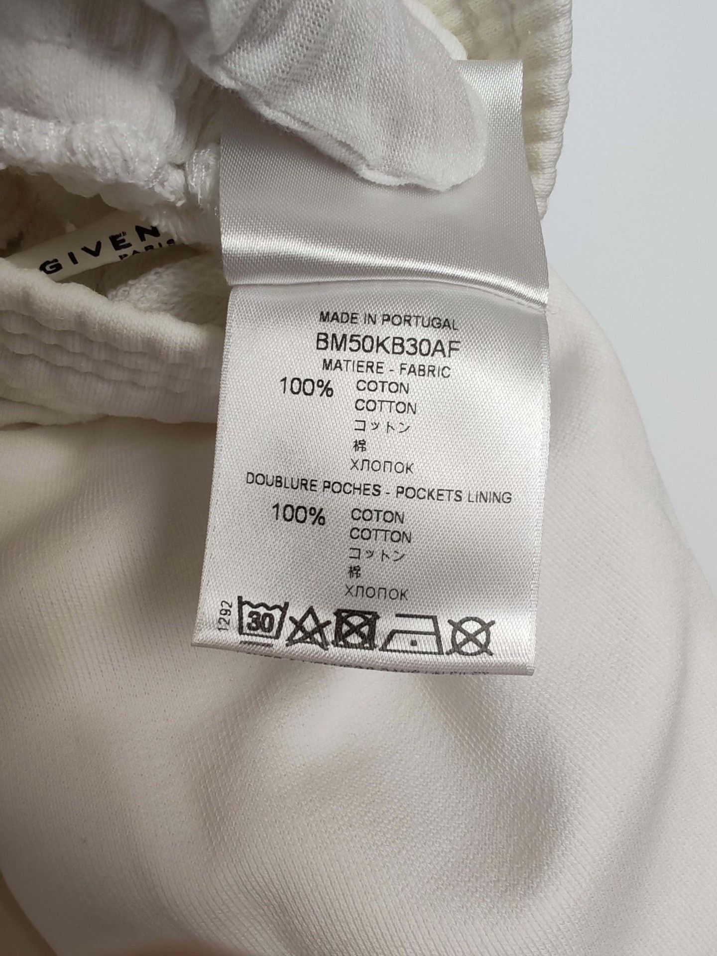 Givenchy Givenchy Logo Drawstring Shorts White Size S Size US 30 / EU 46 - 8 Thumbnail