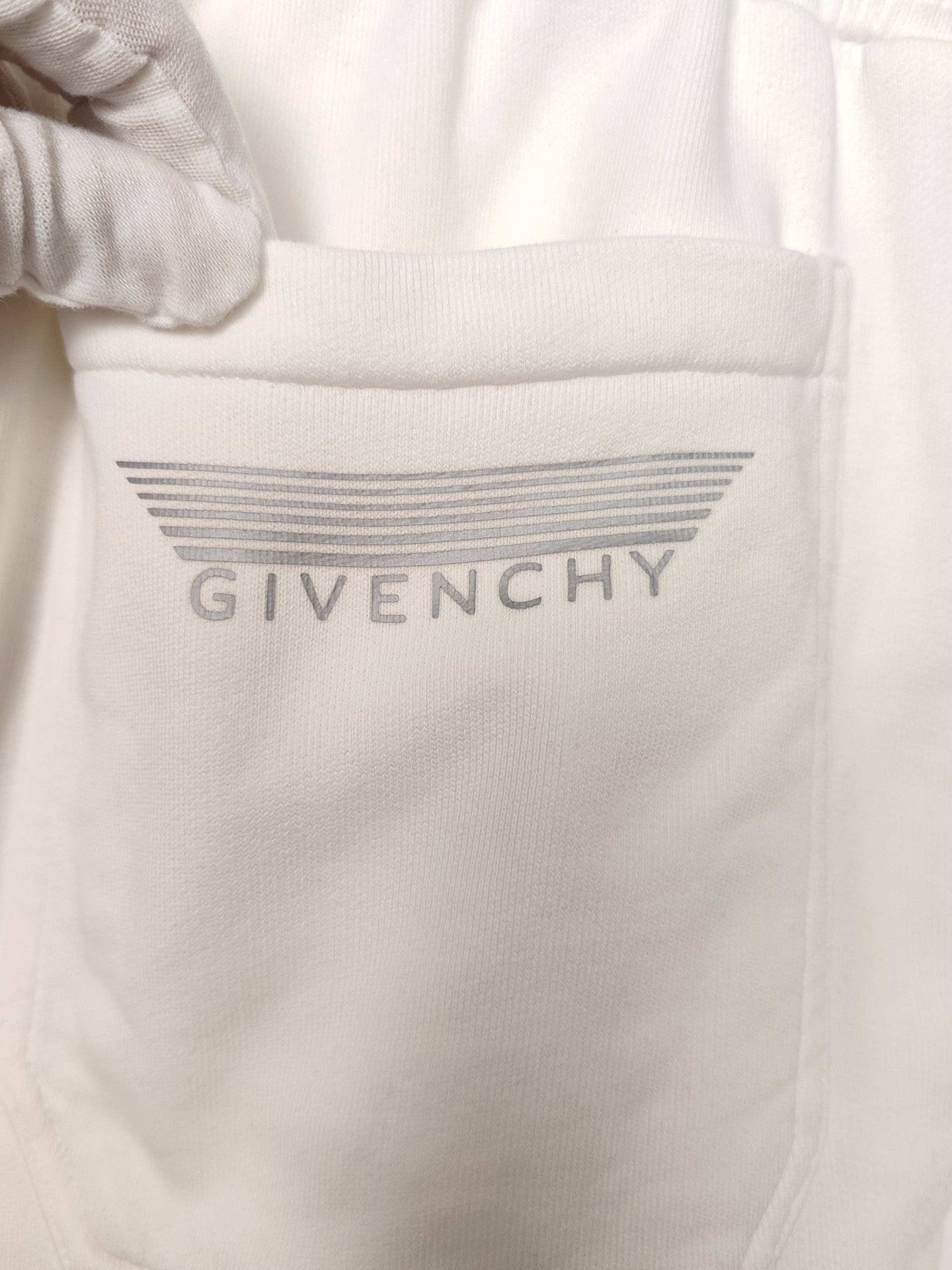 Givenchy Givenchy Logo Drawstring Shorts White Size S Size US 30 / EU 46 - 6 Thumbnail