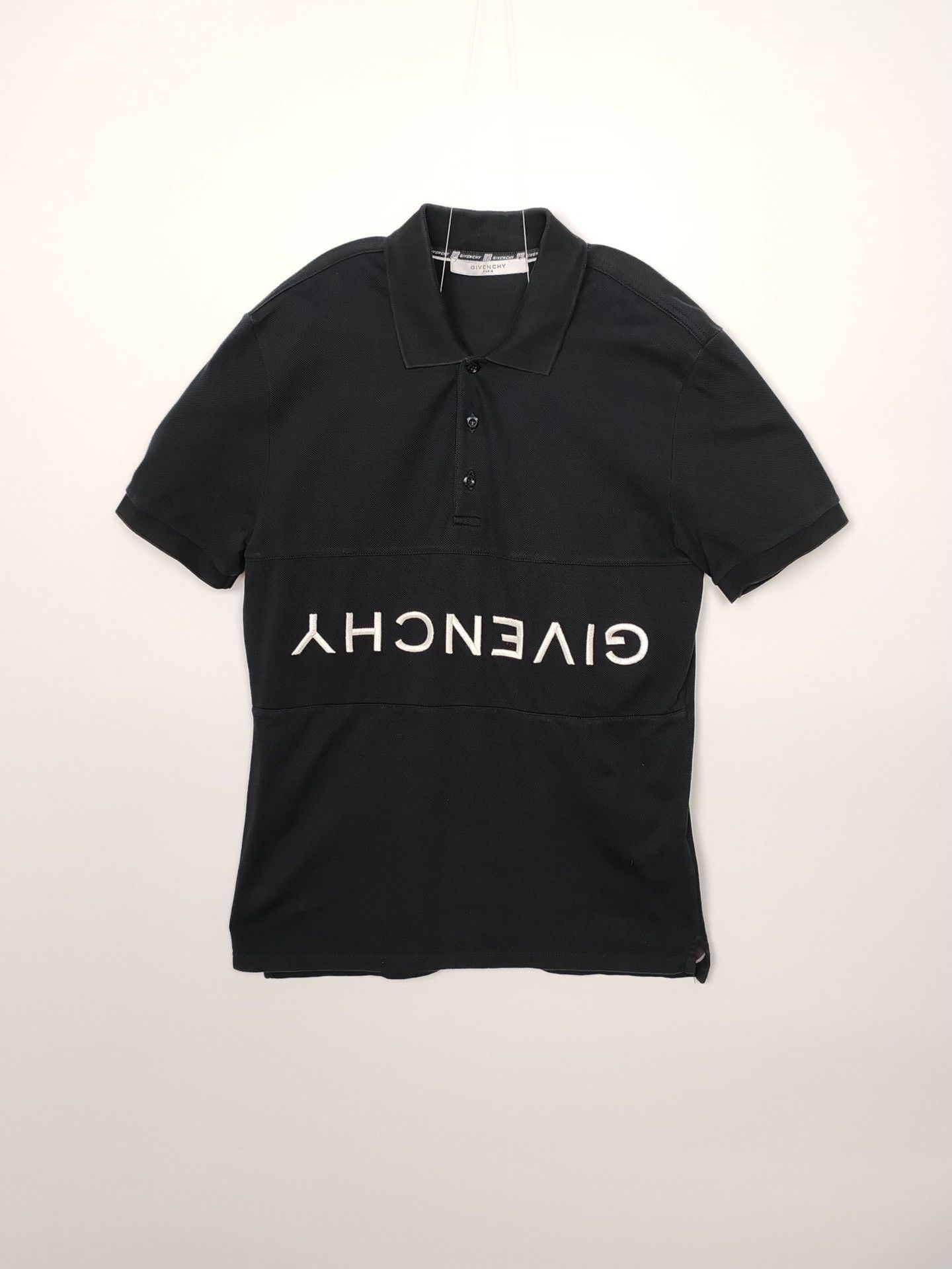 Givenchy Givenchy Inverted Logo Polo Shirt Size M Size US M / EU 48-50 / 2 - 2 Thumbnail