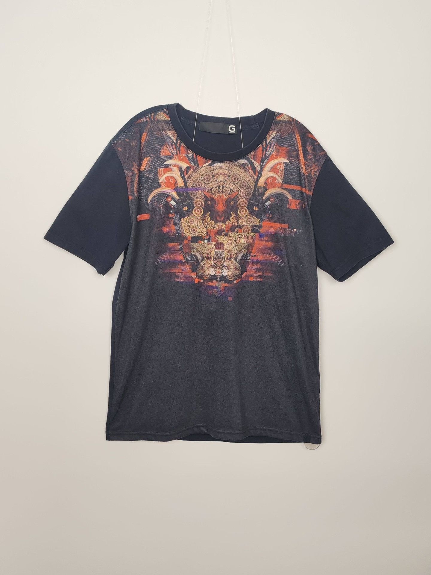 Givenchy Givenchy Graphic Print T-Shirt Size M Size US M / EU 48-50 / 2 - 2 Thumbnail