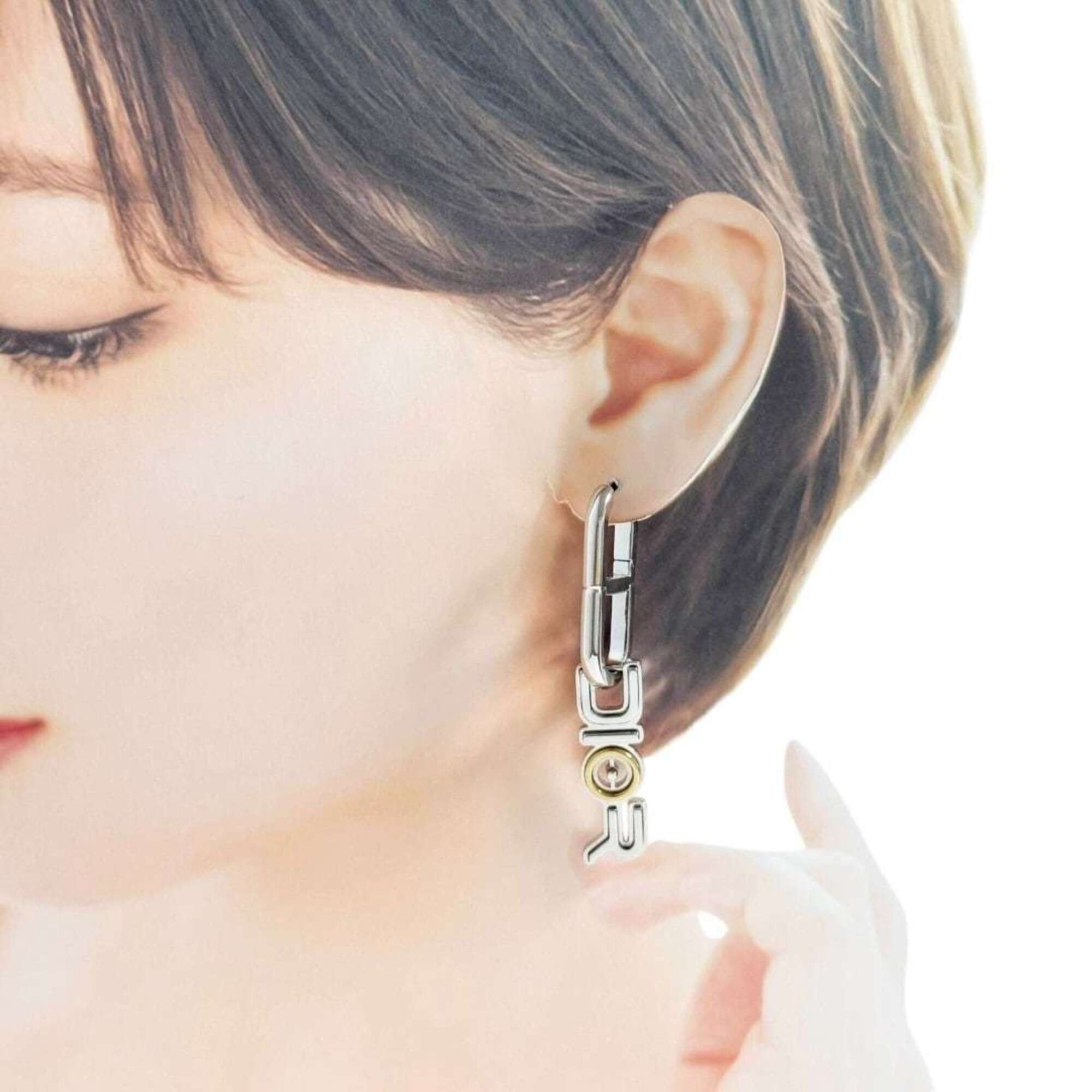 Dior Christian Dior Dior x Hajime Sorayama Men's Single Earring (One Ear Only) Logo Two-Tone Color Size ONE SIZE - 9 Thumbnail