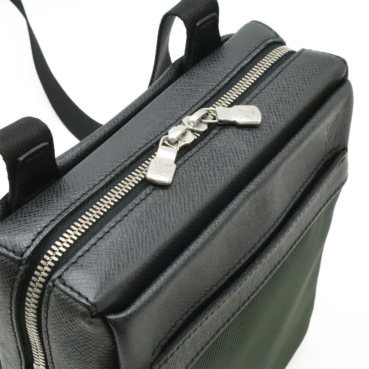 Louis Vuitton Louis Vuitton Louis Vuitton Taiga shoulder bag Textile Shoulder Bag M30902 DUTY FREE for USA Size ONE SIZE - 6 Thumbnail