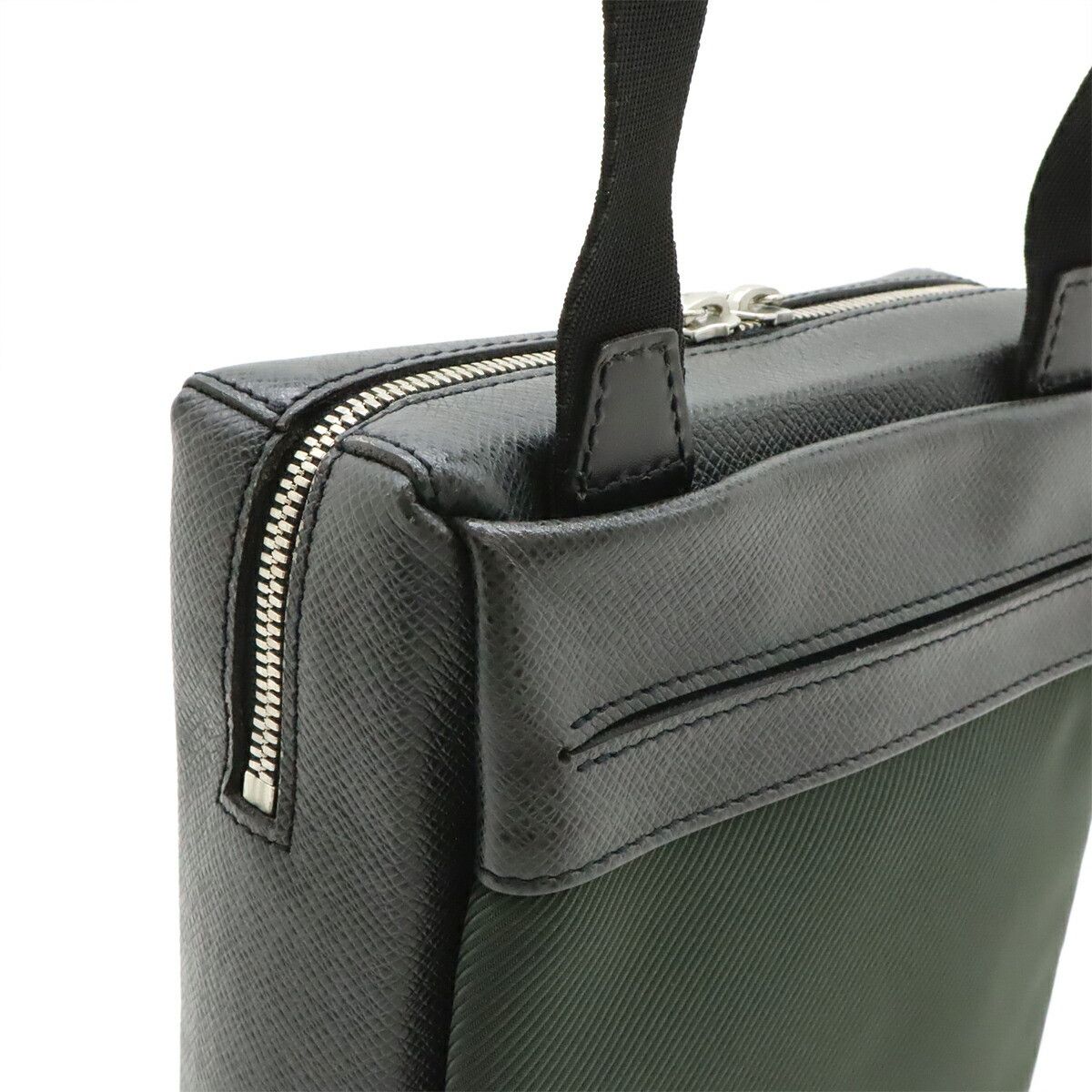 Louis Vuitton Louis Vuitton Louis Vuitton Taiga shoulder bag Textile Shoulder Bag M30902 DUTY FREE for USA Size ONE SIZE - 4 Thumbnail