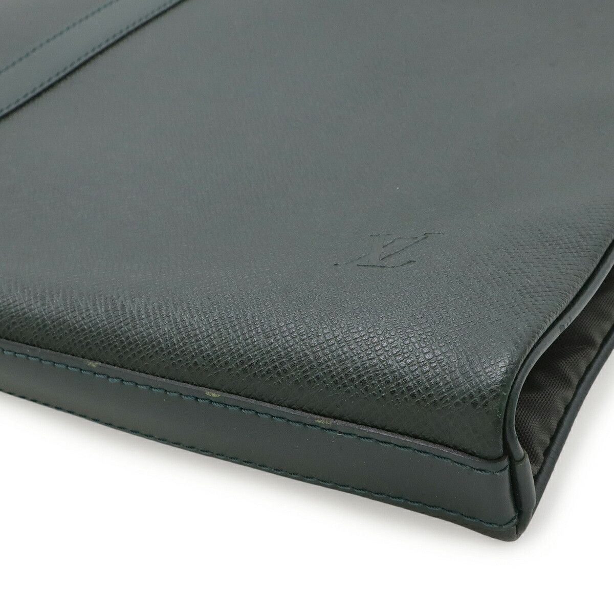 Louis Vuitton Louis Vuitton Louis Vuitton Taiga Garment Bag Leather Travel Bag M30134 DUTY FREE for USA Size ONE SIZE - 3 Thumbnail