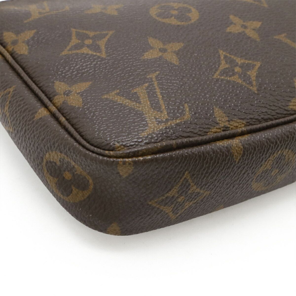 Louis Vuitton Louis Vuitton Louis Vuitton Monogram Handbag Textile Crossbody Bag M51980 DUTY FREE for USA Size ONE SIZE - 3 Thumbnail