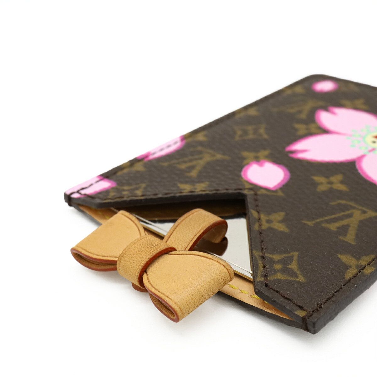 Louis Vuitton Louis Vuitton Louis Vuitton Monogram Compact Mirror Textile Other M92018 DUTY FREE for USA Size ONE SIZE - 4 Thumbnail