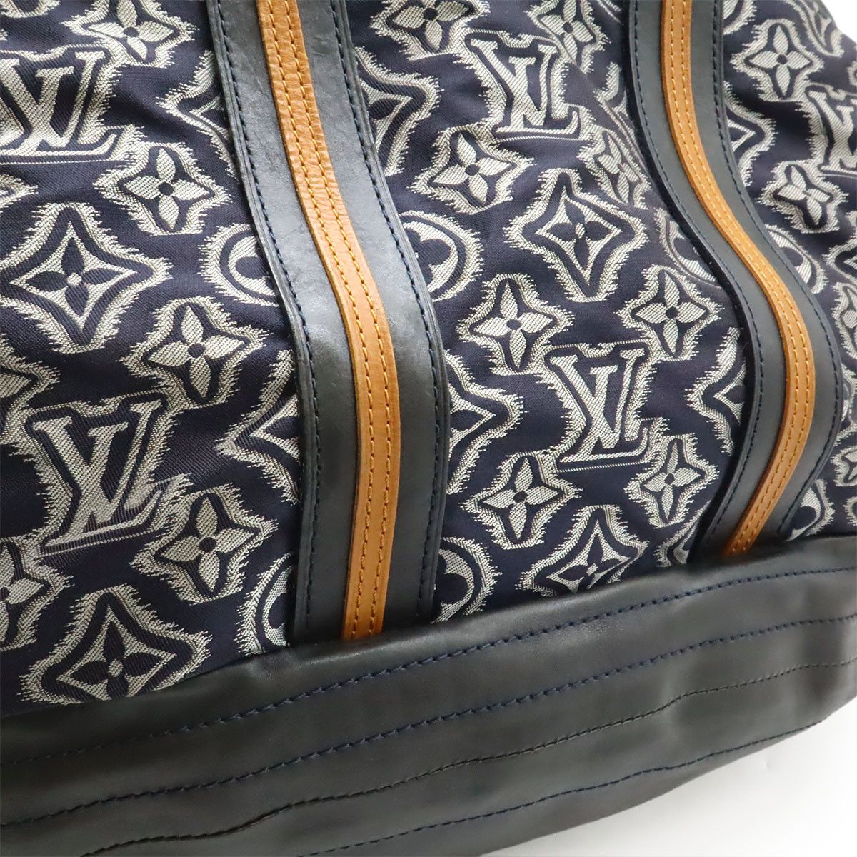 Louis Vuitton Louis Vuitton Louis Vuitton Aviator Nylon Tote Bag 2way Shoulder Bag Limited Textile Tote Bag M40383 DUTY FREE for USA Size ONE SIZE - 8 Thumbnail