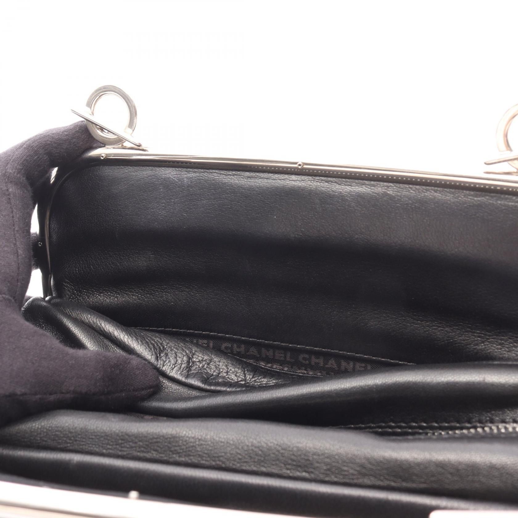 Chanel Chanel Chanel Matelasse Lambskin Handbag Leather Handbag DUTY FREE for USA Size ONE SIZE - 7 Thumbnail