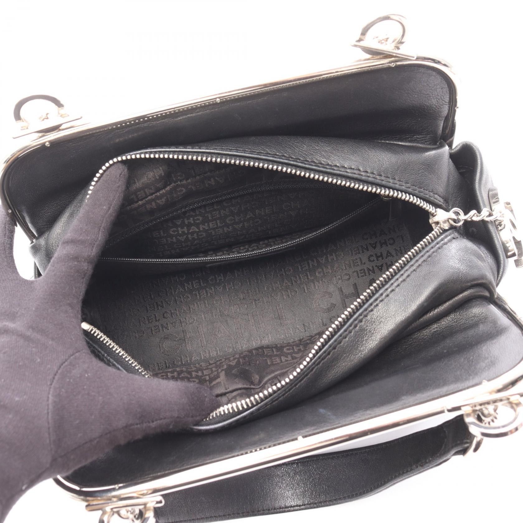 Chanel Chanel Chanel Matelasse Lambskin Handbag Leather Handbag DUTY FREE for USA Size ONE SIZE - 3 Thumbnail
