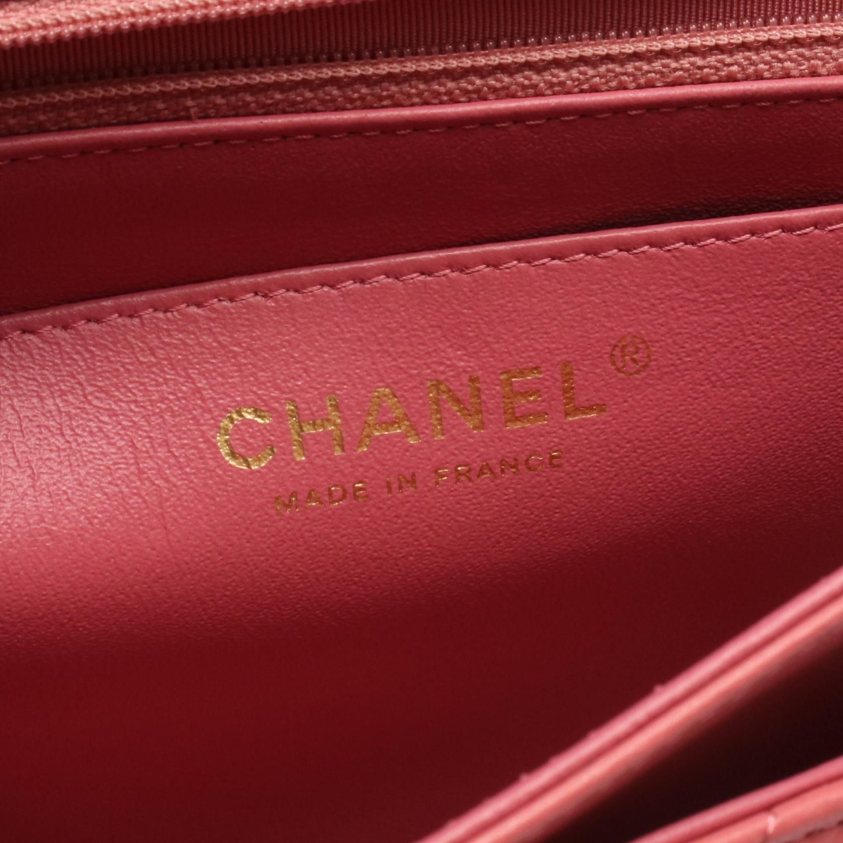 Chanel Chanel Chanel Matelasse Leather Shoulder Bag Leather Shoulder Bag A90214 DUTY FREE for USA Size ONE SIZE - 4 Thumbnail