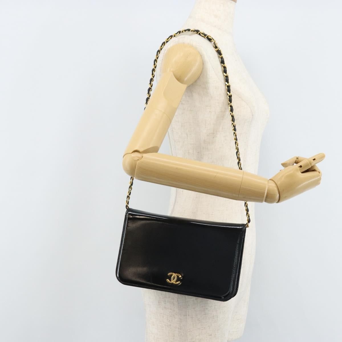 Chanel Chanel Wallet on Chain Quilted Patent Size ONE SIZE - 21 Thumbnail