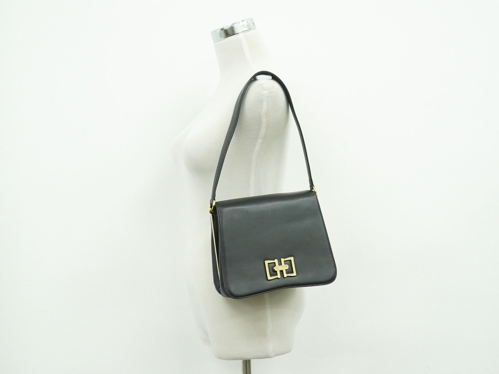 Salvatore Ferragamo Salvatore Ferragamo Vintage Leather Size ONE SIZE - 7 Thumbnail