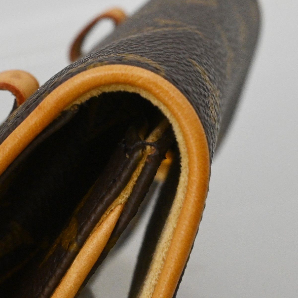 Louis Vuitton Louis Vuitton Florentine Pochette Monogram Canvas Size ONE SIZE - 8 Thumbnail