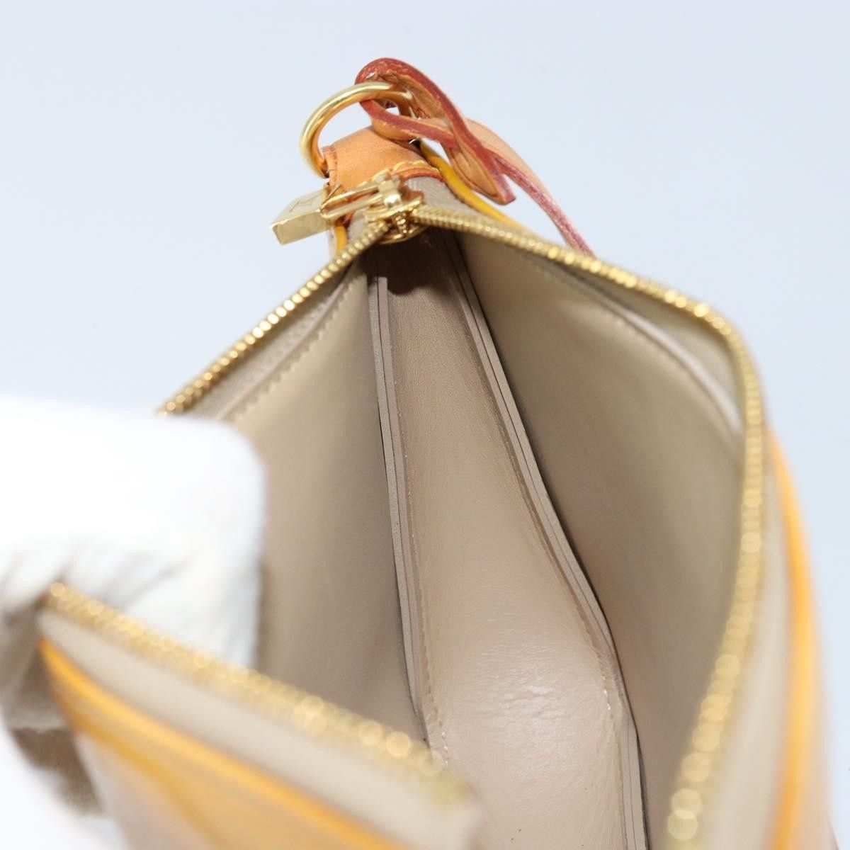 Louis Vuitton Louis Vuitton Lexington Pochette Patent Leather Size ONE SIZE - 19 Thumbnail