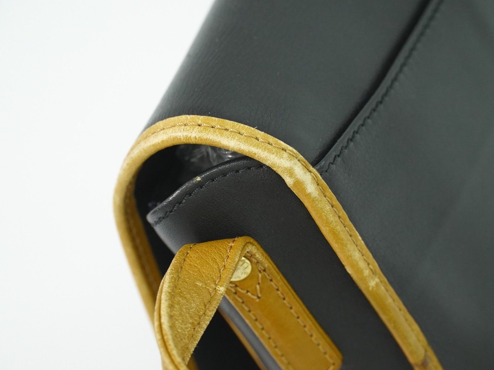 Celine Celine Vintage Shoulder Bag Leather Size ONE SIZE - 8 Thumbnail