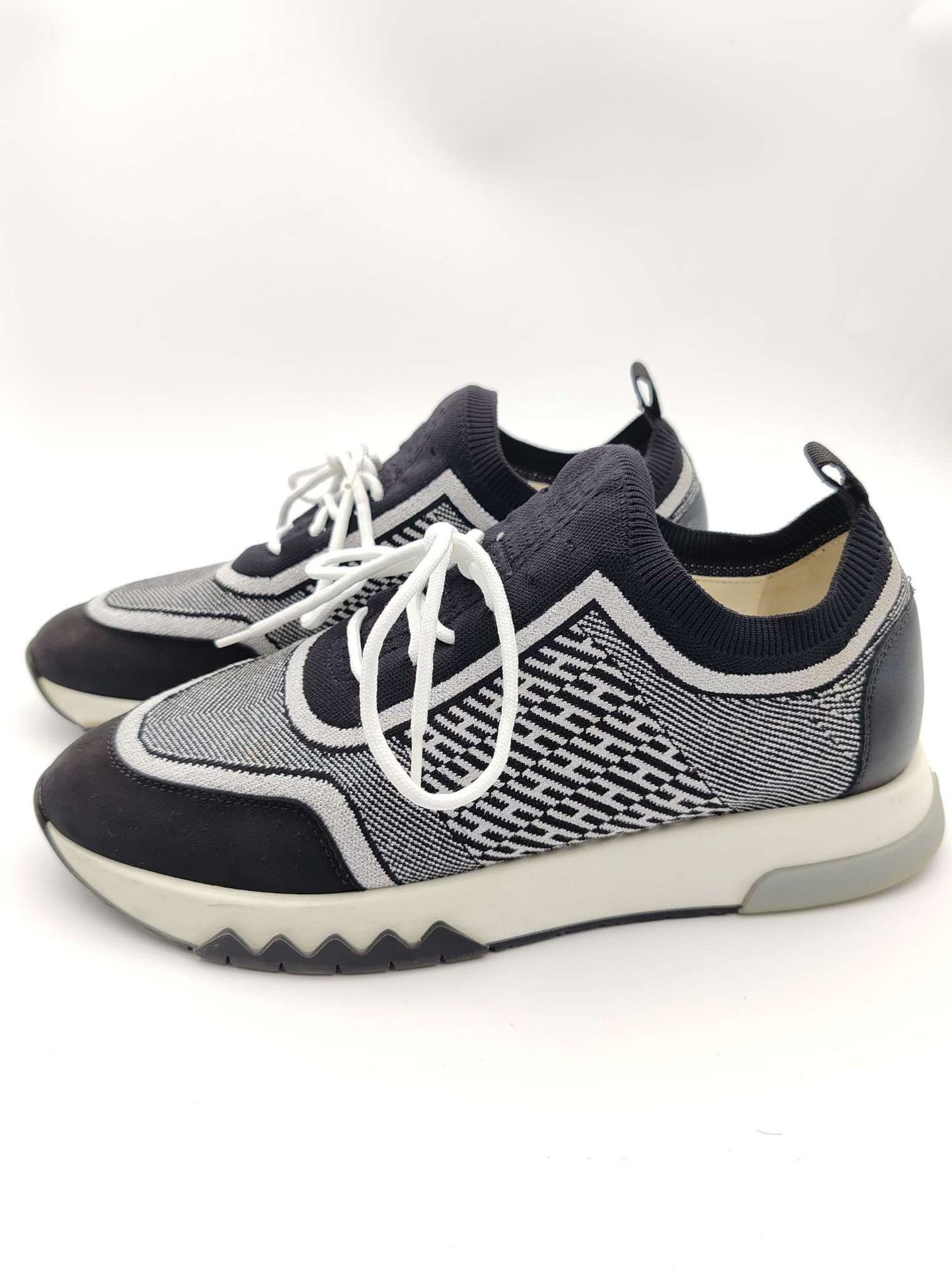 Hermes Hermès Knit Low-Top Sneakers Size 38 Size US 7 / IT 37 - 2 Thumbnail