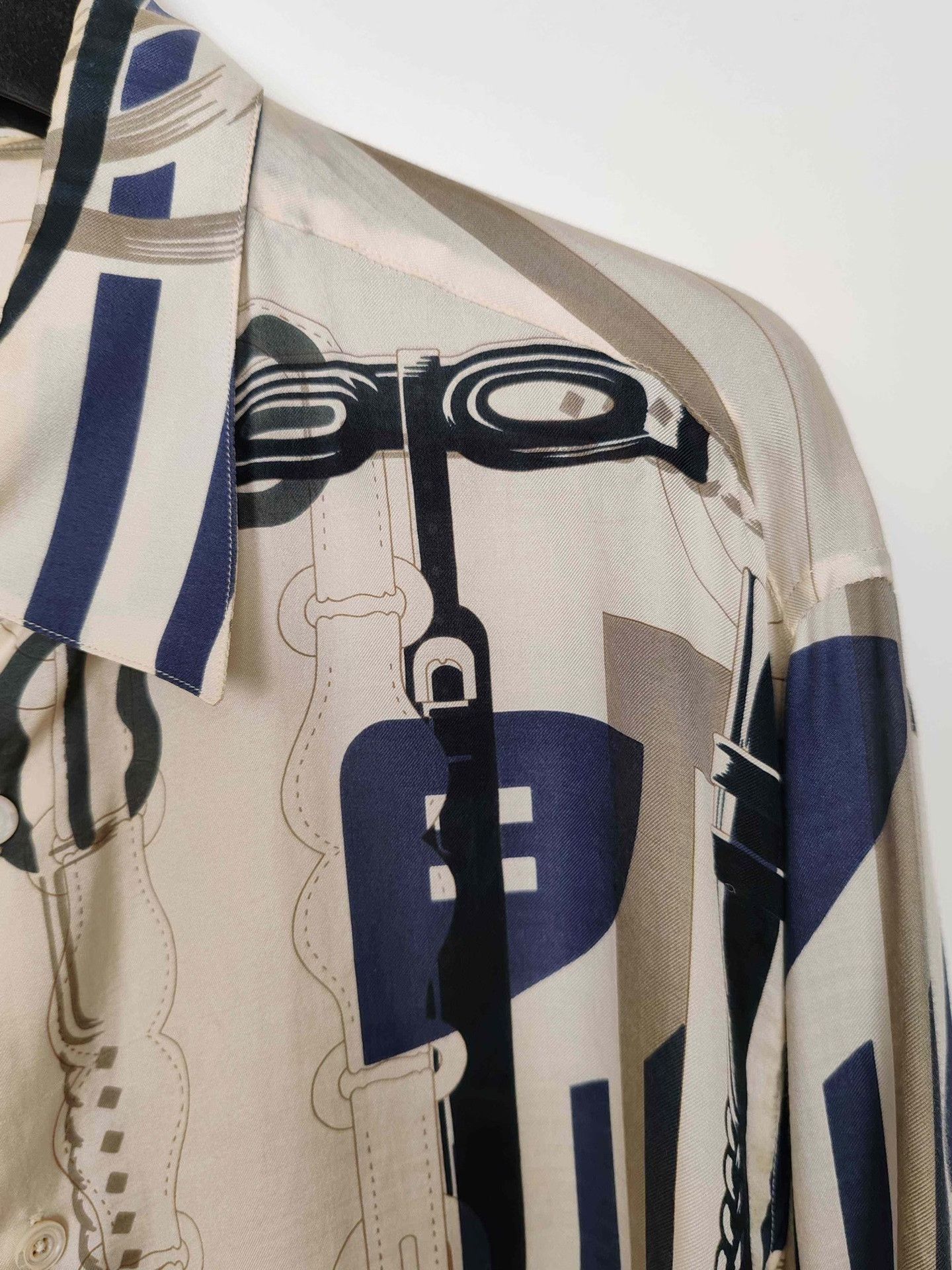 Hermes Hermès Printed Silk Blend Button Up Shirt Size L Size US L / EU 52-54 / 3 - 5 Thumbnail