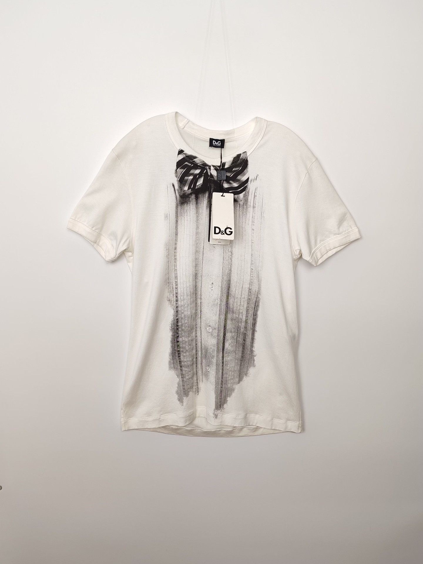 Dolce & Gabbana Dolce & Gabbana Bowtie Graphic T-Shirt Size M Size US M / EU 48-50 / 2 - 2 Thumbnail