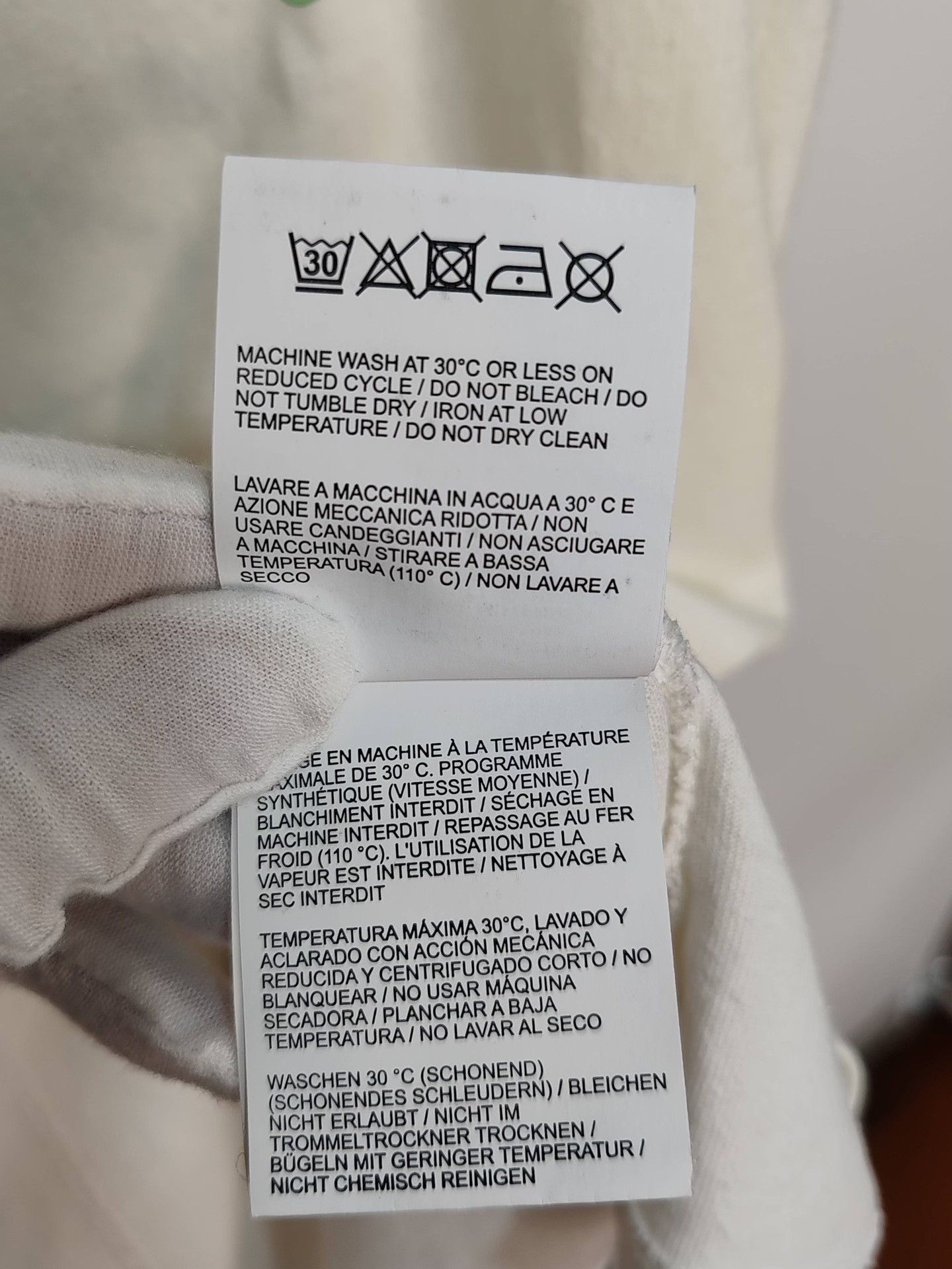 Off-White Off-White Rabbit Print T-Shirt XS Size US XS / EU 42 / 0 - 5 Thumbnail