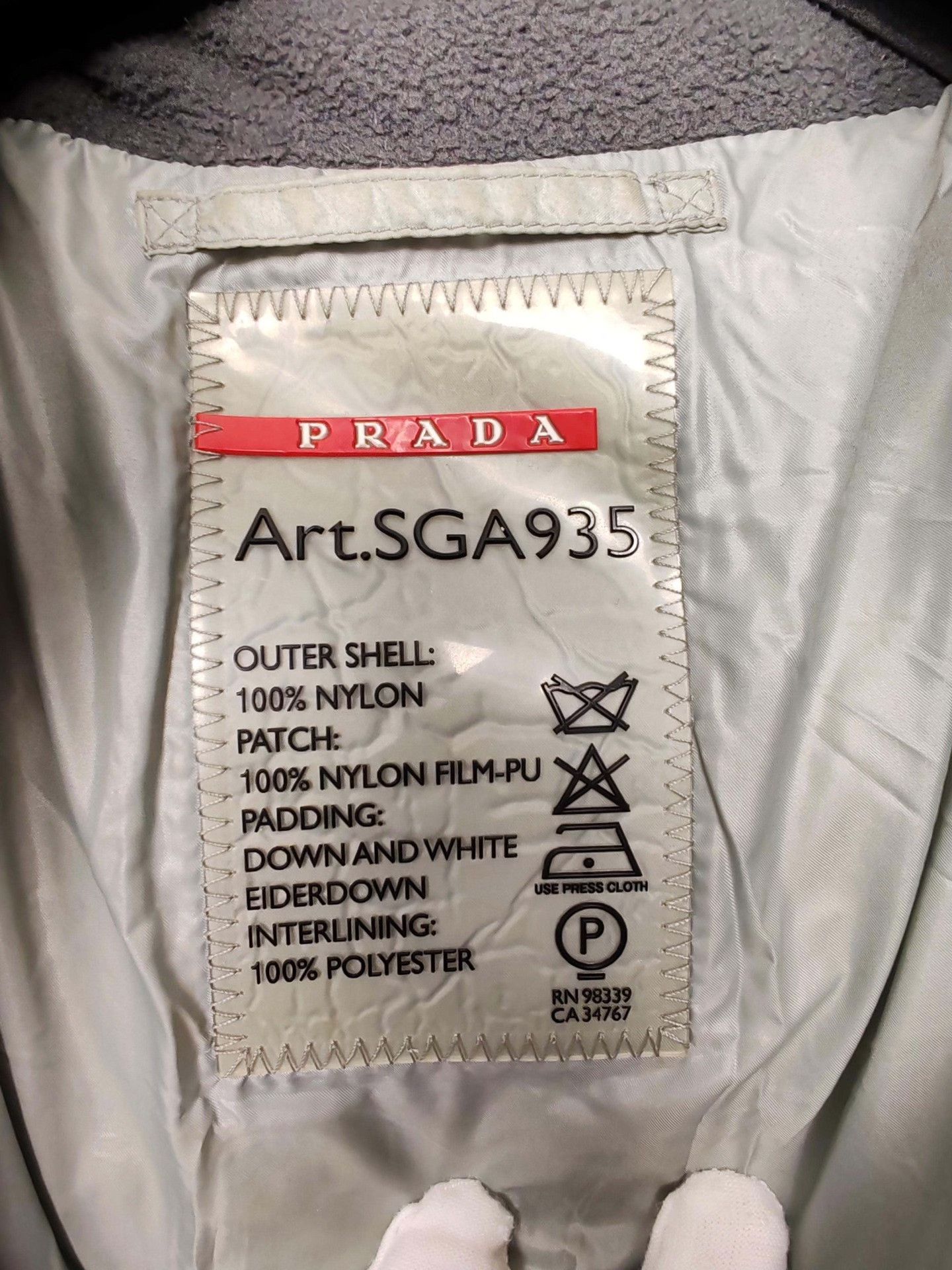 Prada Prada Nylon Puffer Heavy Coat Size M Size US M / EU 48-50 / 2 - 4 Thumbnail