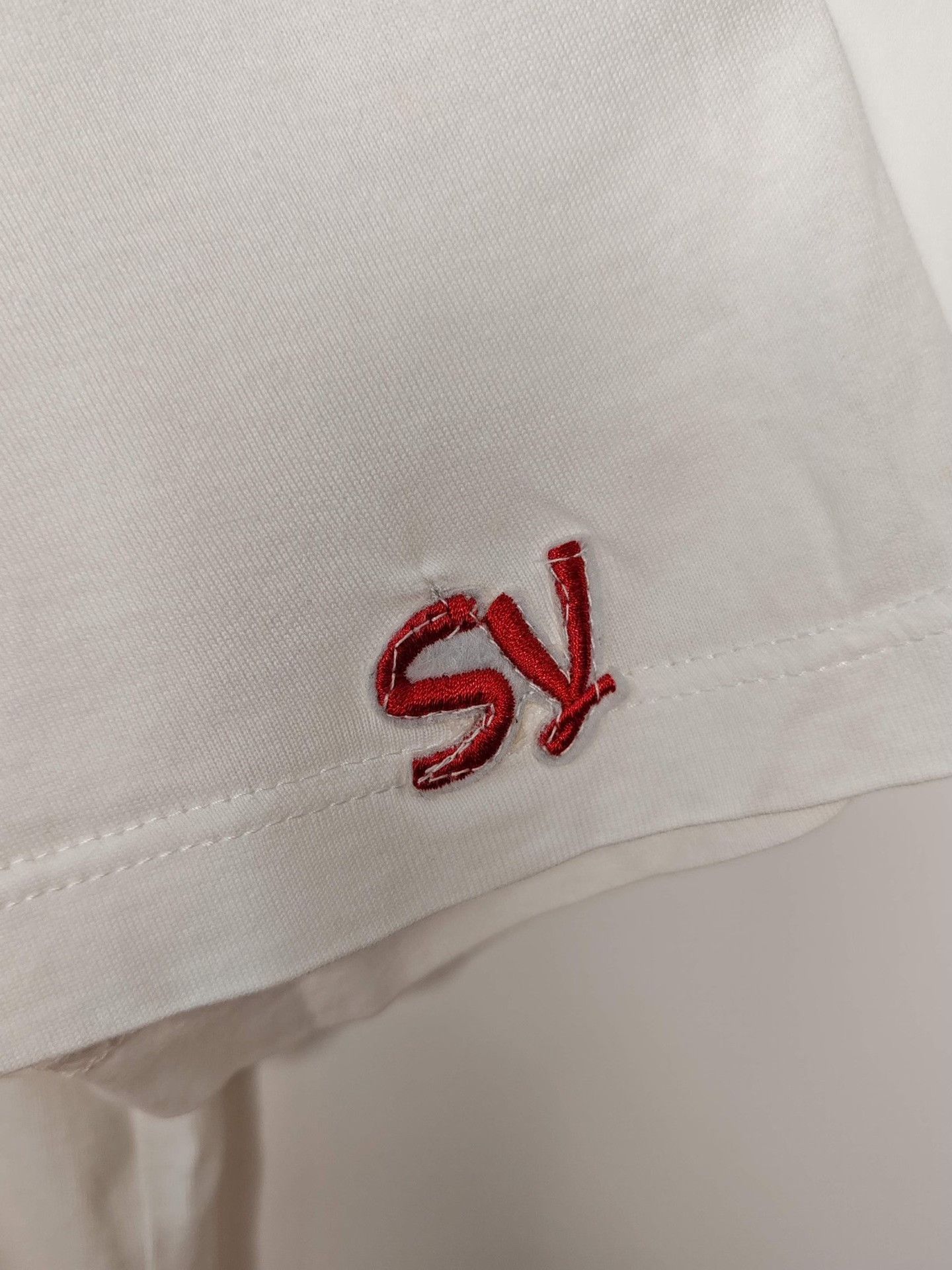 Louis Vuitton Louis Vuitton Embroidered Logo T-Shirt Size S Size S / US 4 / IT 40 - 6 Thumbnail