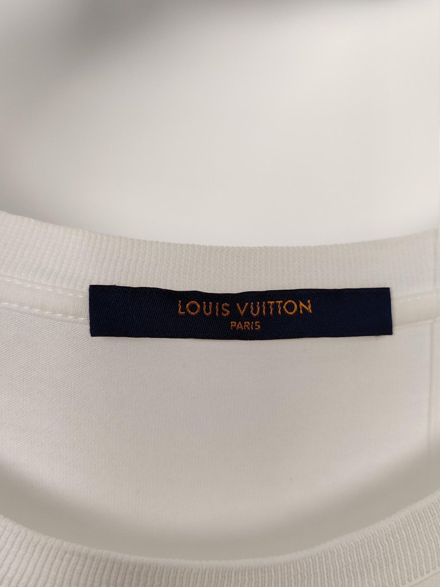 Louis Vuitton Louis Vuitton Embroidered Logo T-Shirt Size S Size S / US 4 / IT 40 - 4 Thumbnail