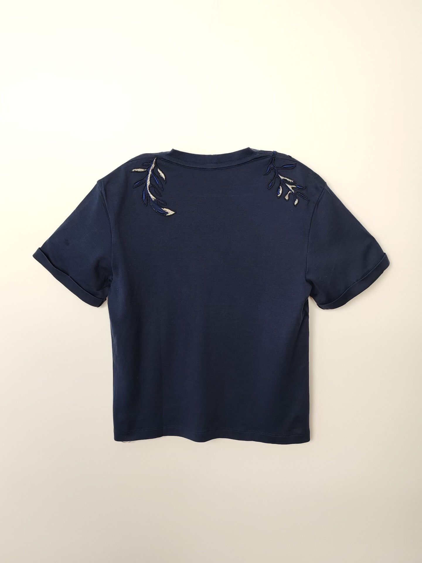 Louis Vuitton Louis Vuitton Navy Leaf Embroidered T-Shirt Size M Size M / US 6-8 / IT 42-44 - 3 Thumbnail
