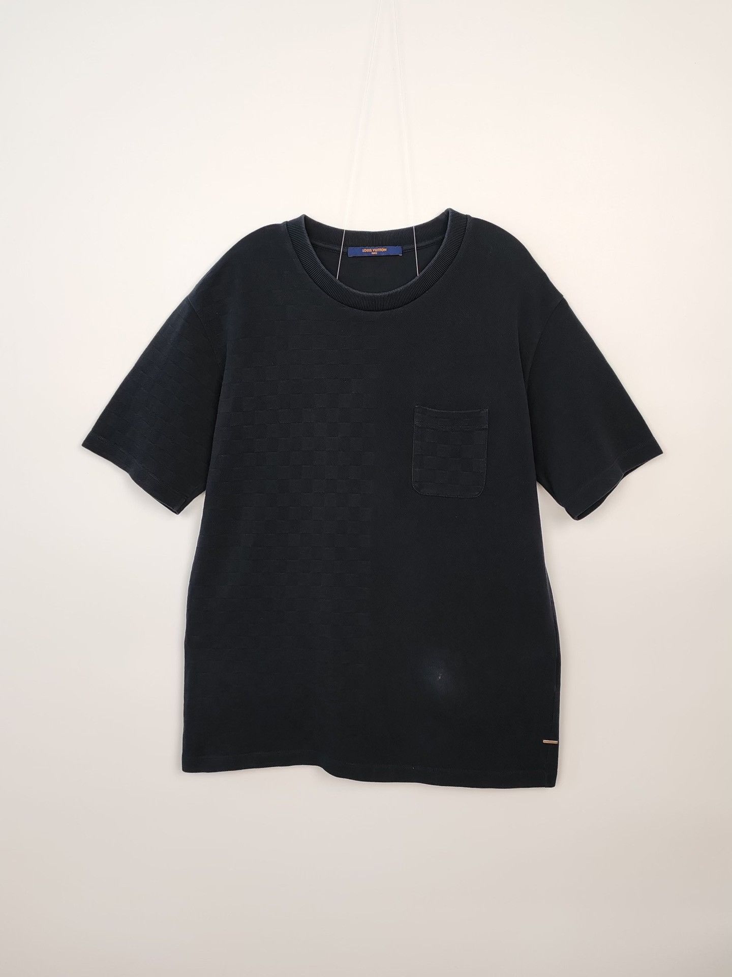 Louis Vuitton Louis Vuitton Embossed Damier T-Shirt Size L Size US L / EU 52-54 / 3 - 2 Thumbnail