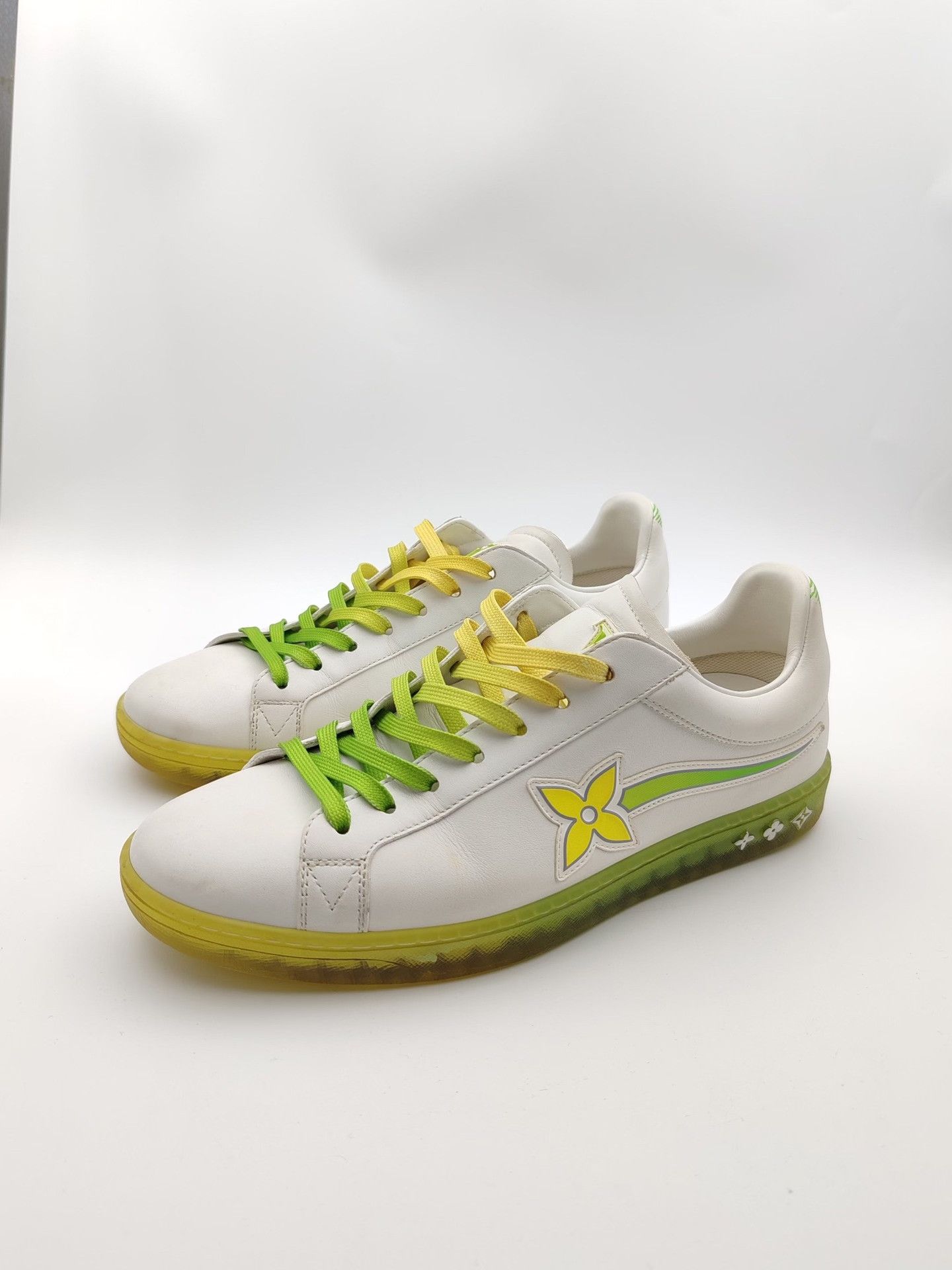 Louis Vuitton Louis Vuitton Monogram Flower Low-Top Sneakers Size 7 Size US 7 / EU 40 - 2 Thumbnail