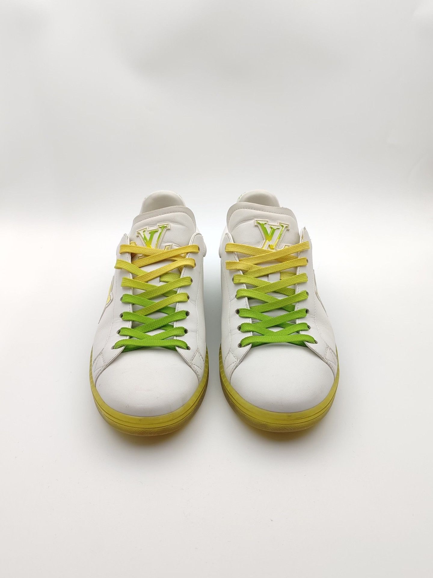 Louis Vuitton Louis Vuitton Monogram Flower Low-Top Sneakers Size 7 Size US 7 / EU 40 - 4 Thumbnail