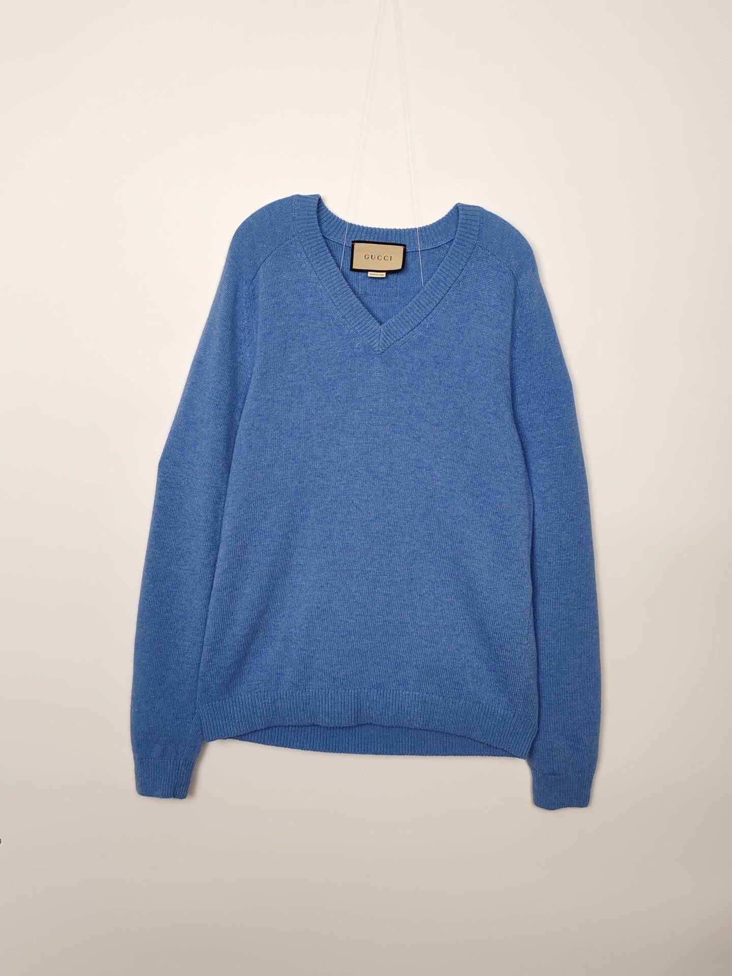 Gucci Gucci Blue Logo Patch V-Neck Sweater Size M Size US M / EU 48-50 / 2 - 2 Thumbnail