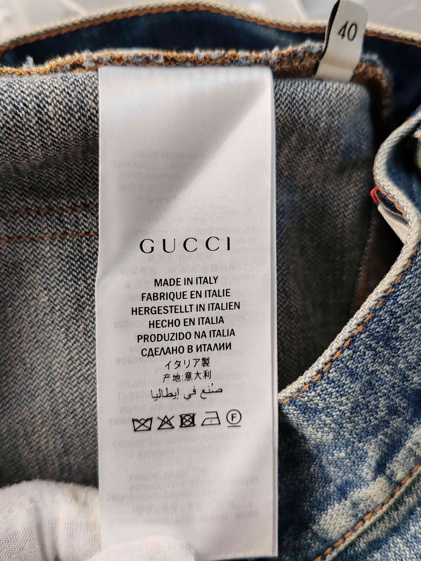Gucci Gucci Rabbit Embroidered Denim Mini Skirt Size 40 Size 27" / US 4 / IT 40 - 6 Thumbnail