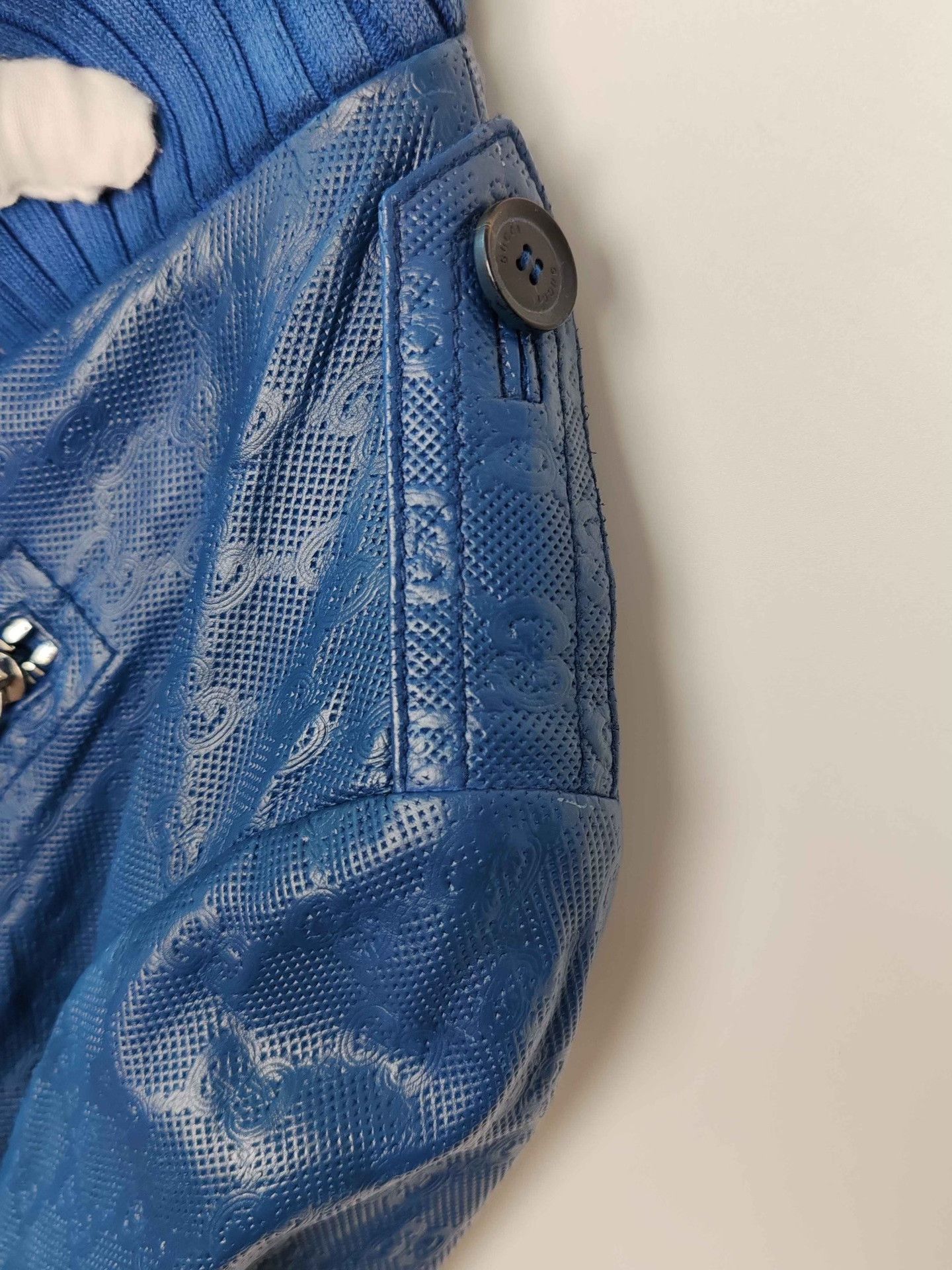 Gucci Gucci GG Embossed Leather Jacket Size 40 Size S / US 4 / IT 40 - 8 Thumbnail