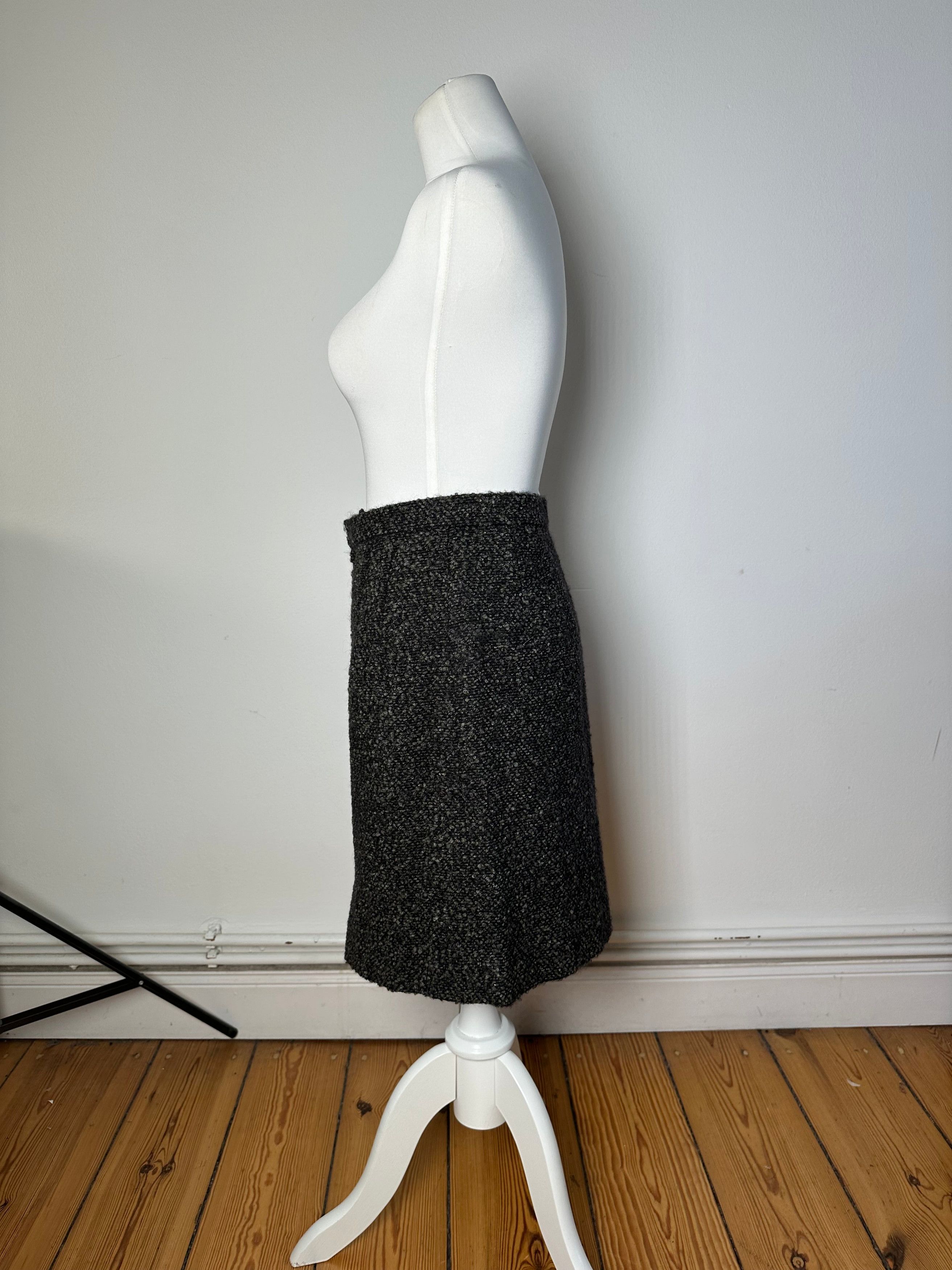 Balenciaga Vintage Boucle Wool Skirt Charcoal Grey M Size 30" / US 8 / IT 44 - 2 Thumbnail