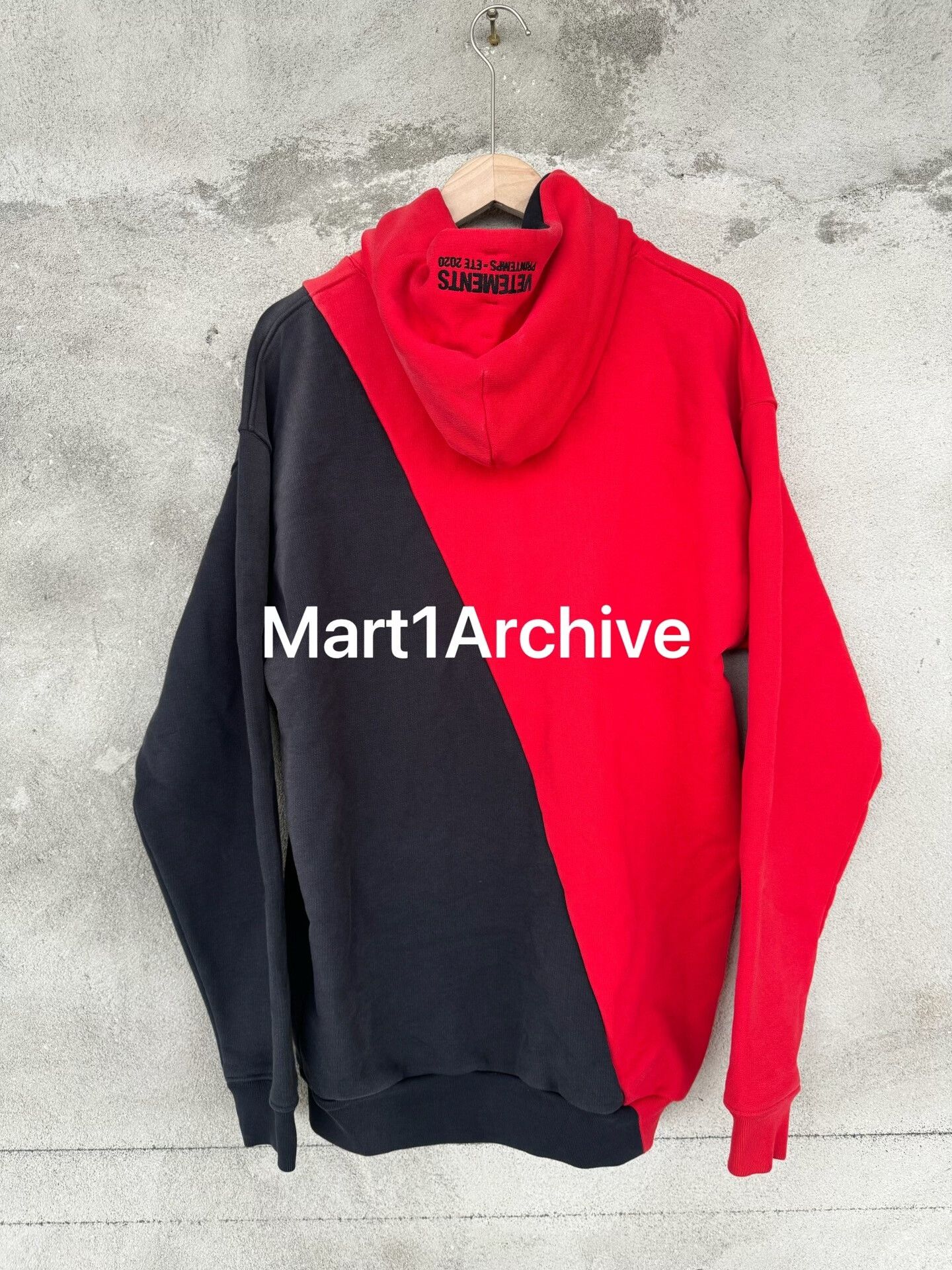 Vetements Vetements Two-Tone Mask Hoodie Size M Size US M / EU 48-50 / 2 - 3 Thumbnail
