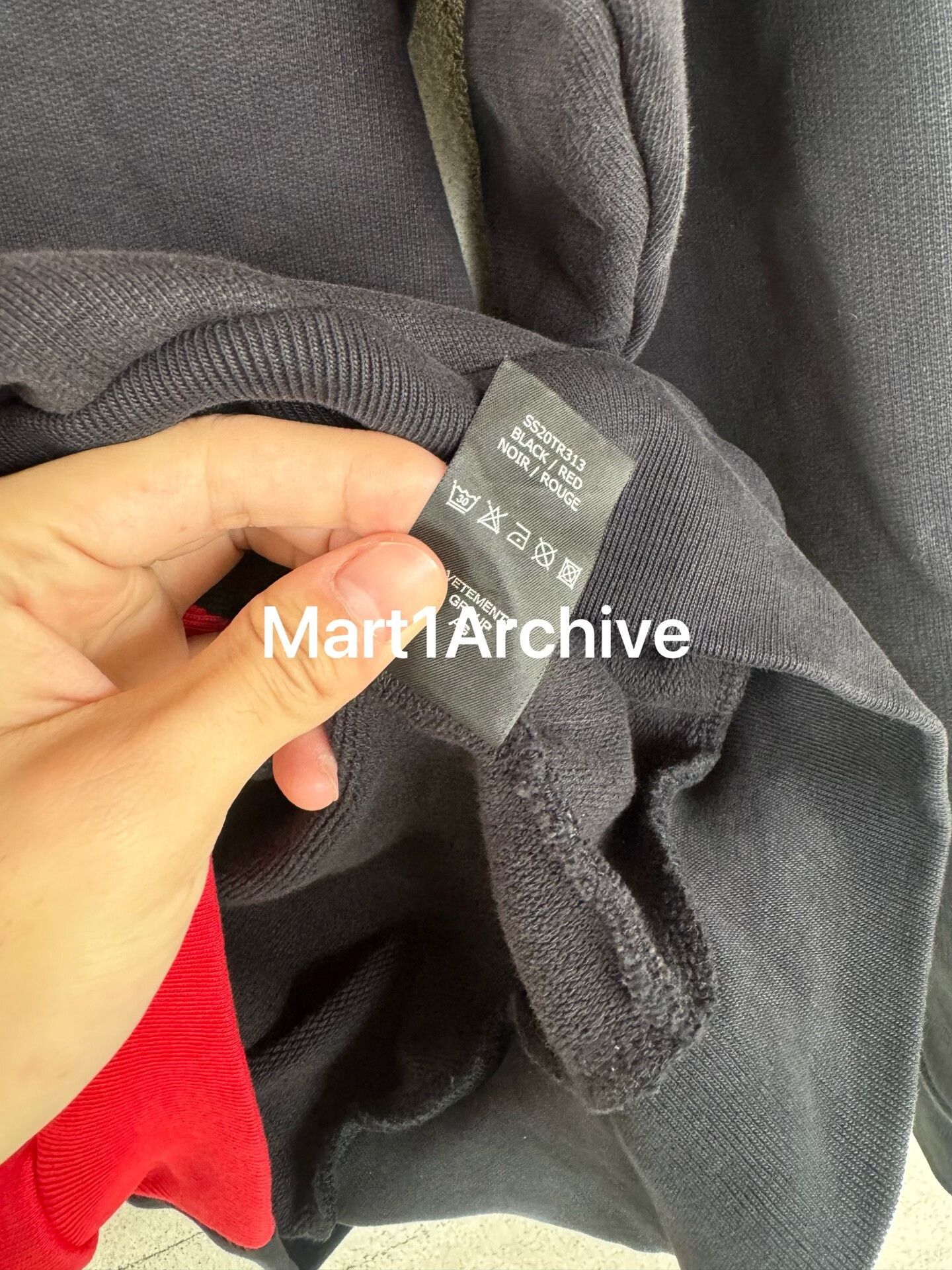 Vetements Vetements Two-Tone Mask Hoodie Size M Size US M / EU 48-50 / 2 - 8 Thumbnail