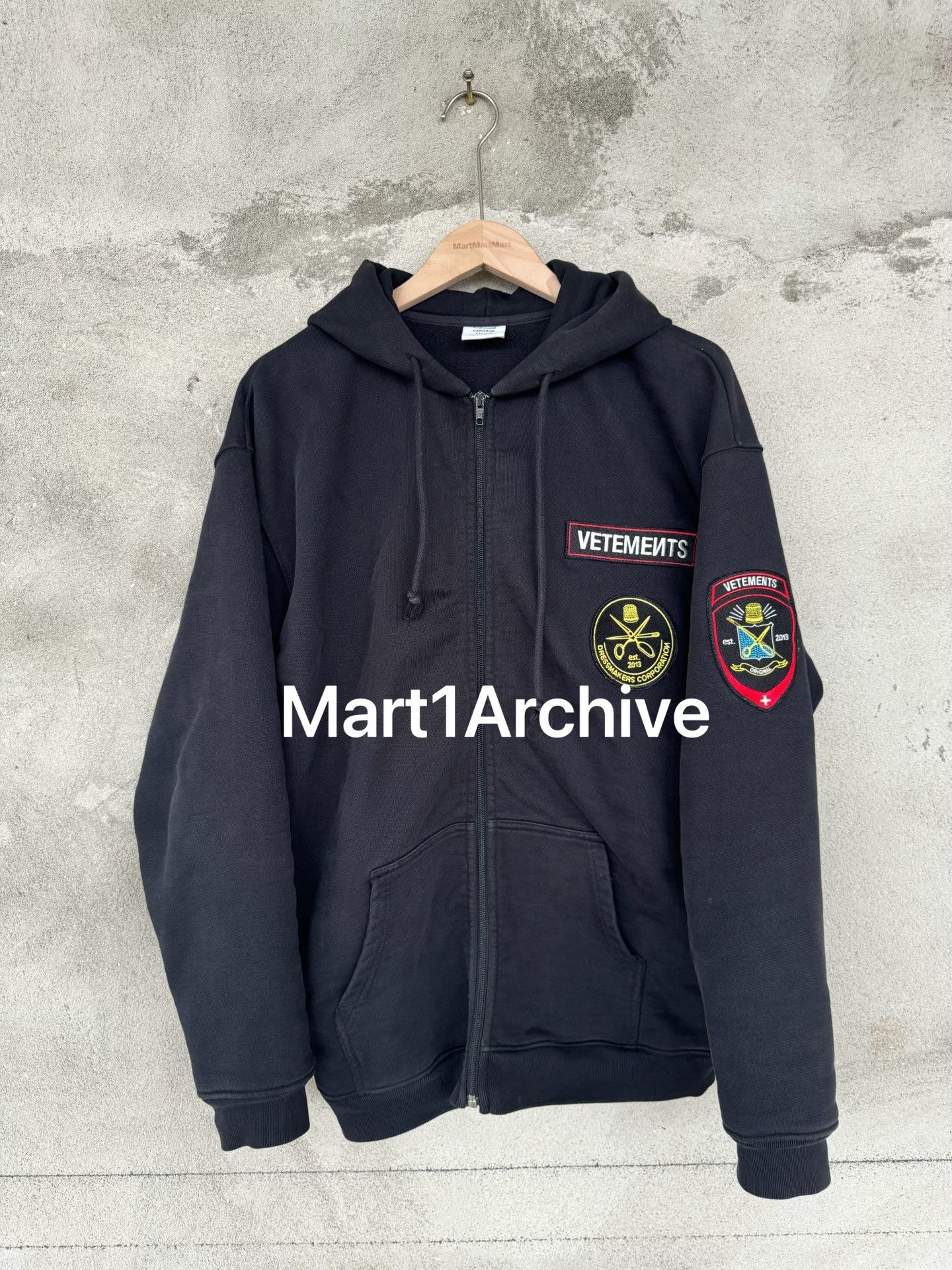 Vetements Vetements Dressmakers Patch Zip-Up Hoodie Size S Size US S / EU 44-46 / 1 - 2 Thumbnail