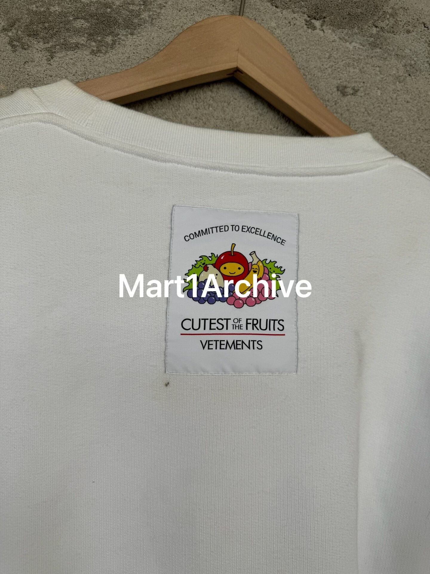 Vetements Vetements Cutest of the Fruits Sweatshirt Size S Size US S / EU 44-46 / 1 - 5 Thumbnail