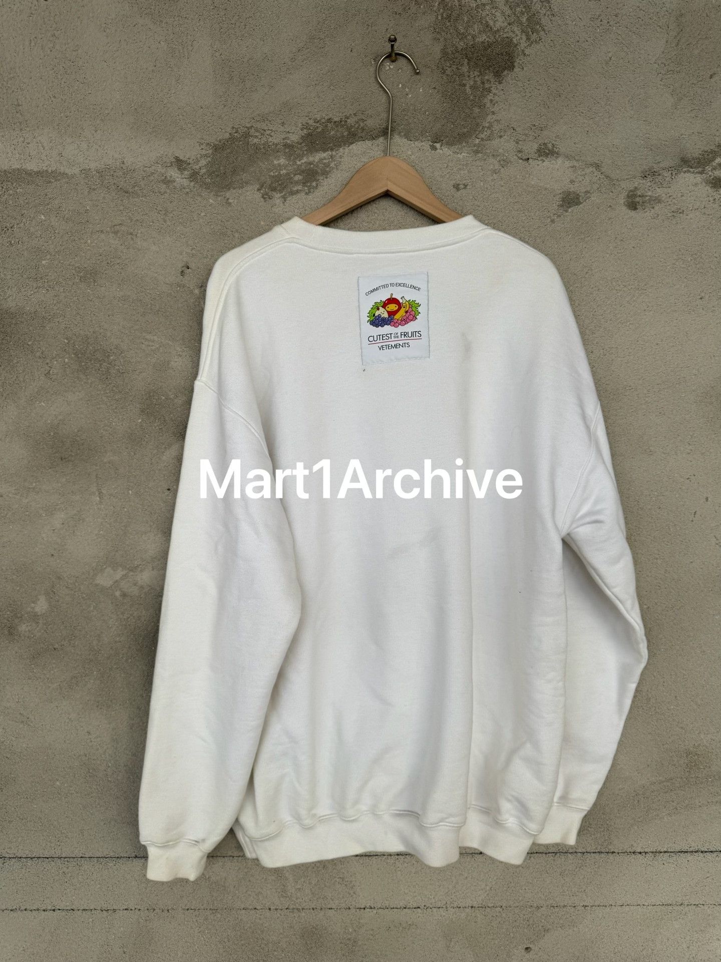 Vetements Vetements Cutest of the Fruits Sweatshirt Size S Size US S / EU 44-46 / 1 - 3 Thumbnail