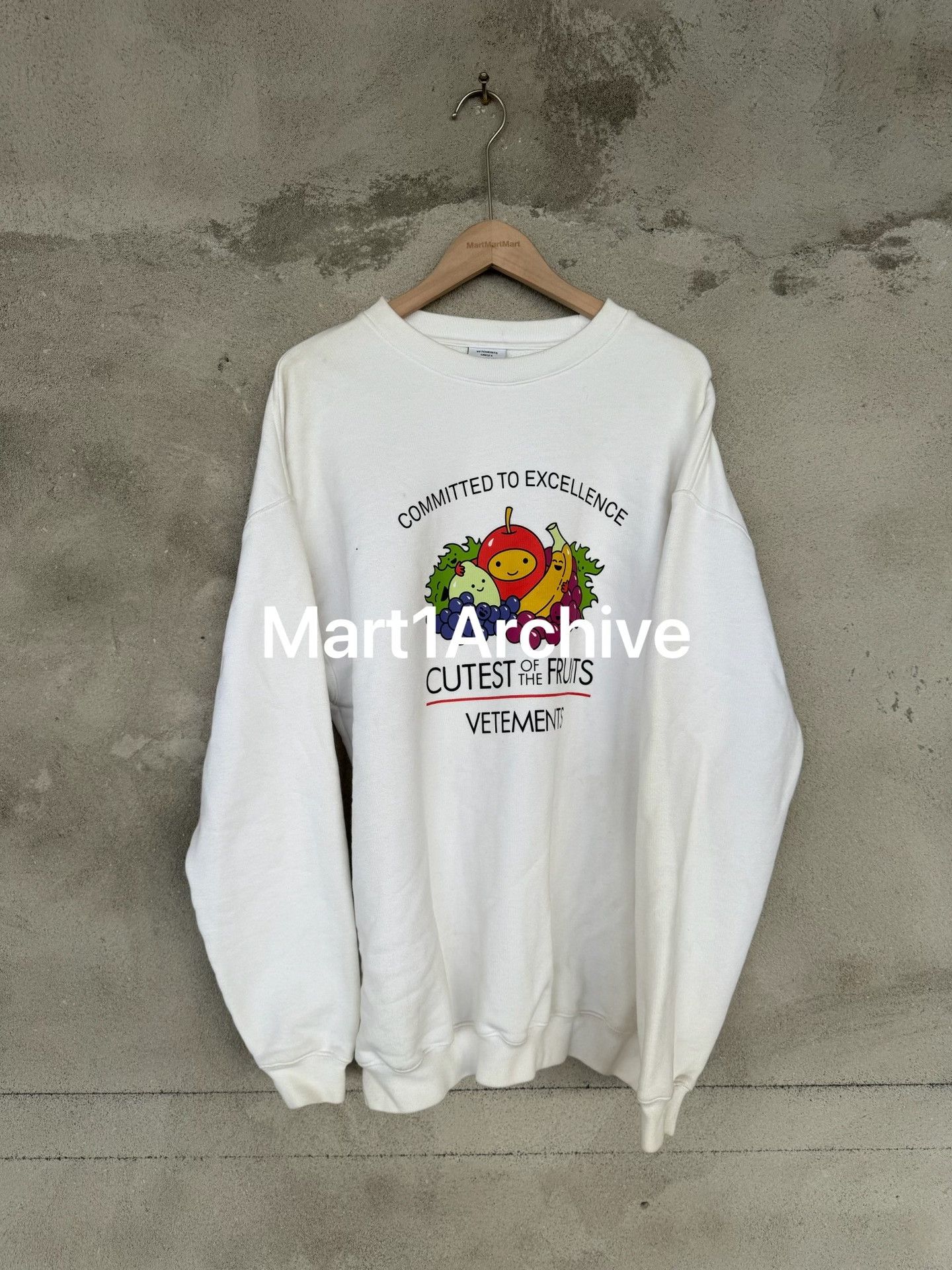 Vetements Vetements Cutest of the Fruits Sweatshirt Size S Size US S / EU 44-46 / 1 - 2 Thumbnail