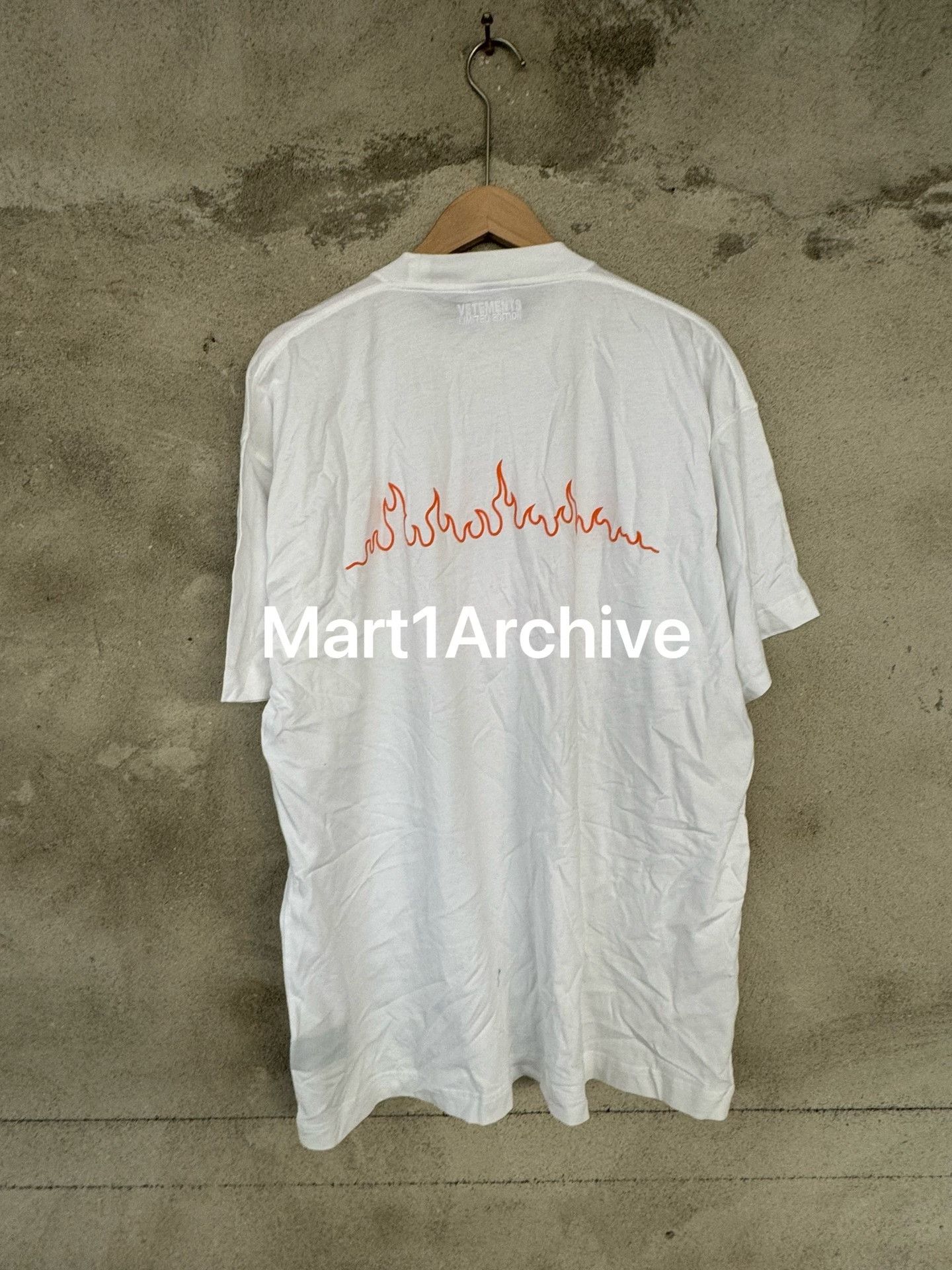 Vetements Vetements Hotter Than Your Ex T-Shirt Size S Size US S / EU 44-46 / 1 - 3 Thumbnail