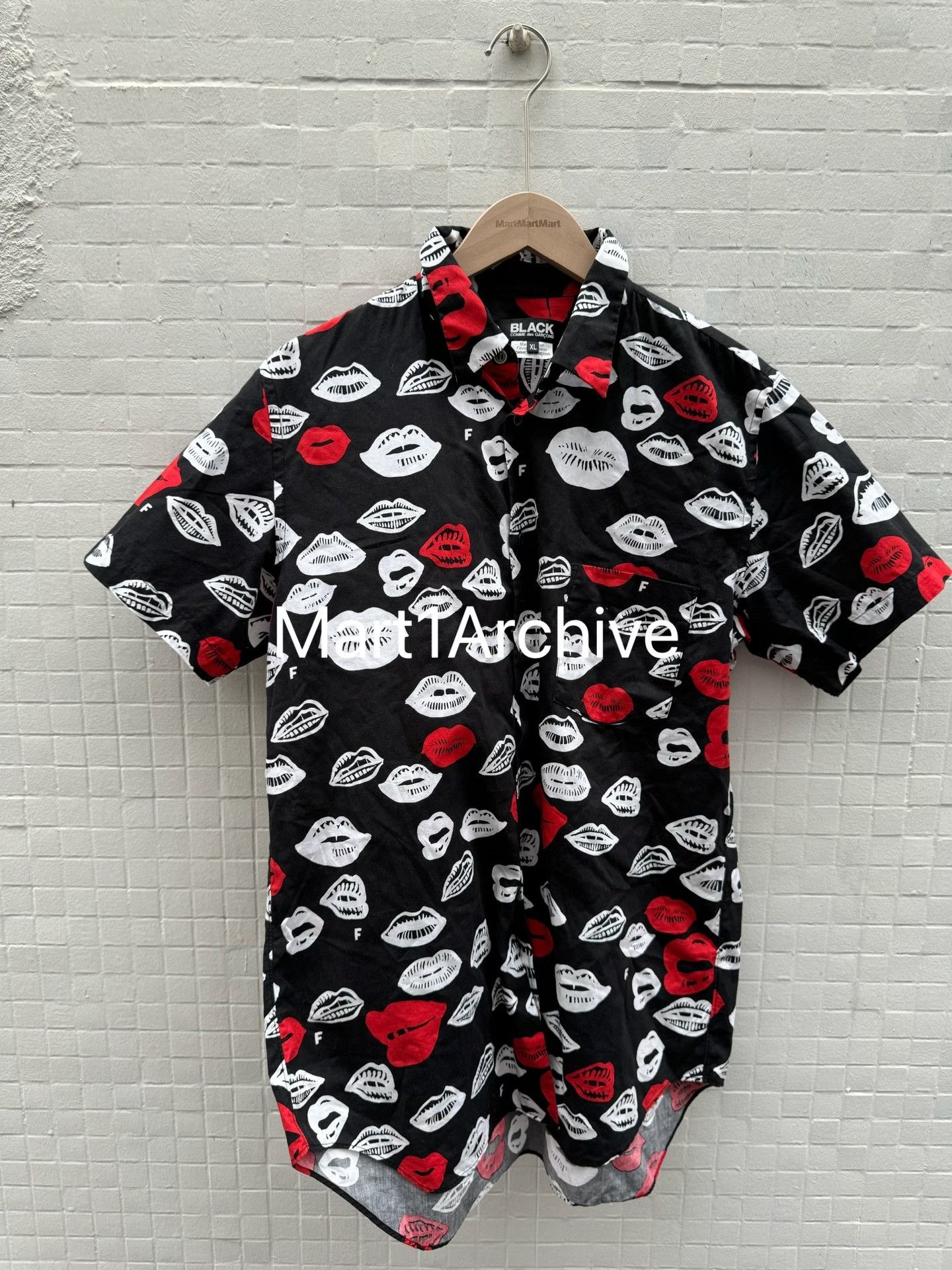 Comme des Garcons Black Black Comme des Garçons Lip Print Shirt Size XL Size US XL / EU 56 / 4 - 2 Thumbnail